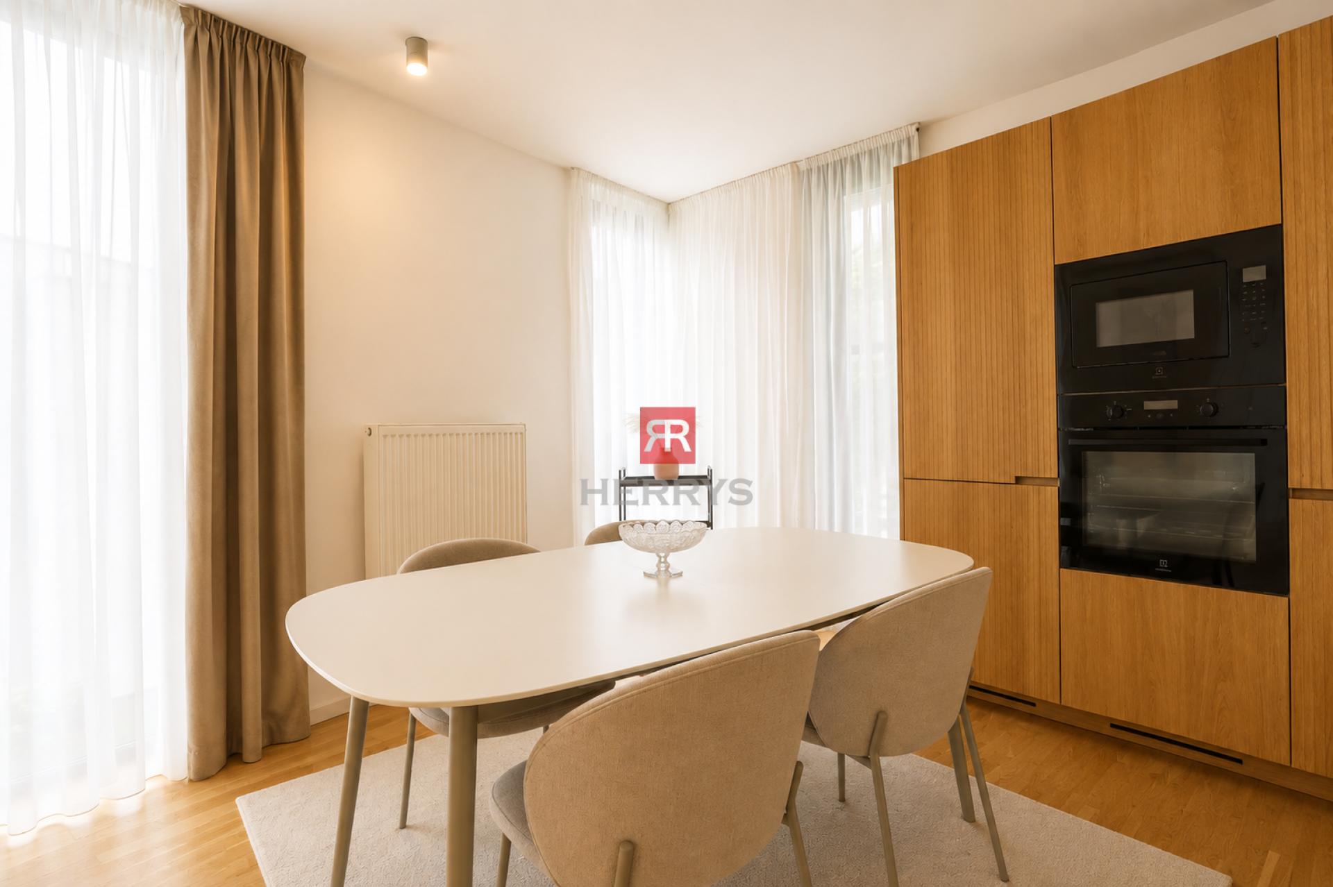 HERRYS - 3-room apartment for rent, 2x balcony + terrace, 2x parking, cellar, Na Varte location