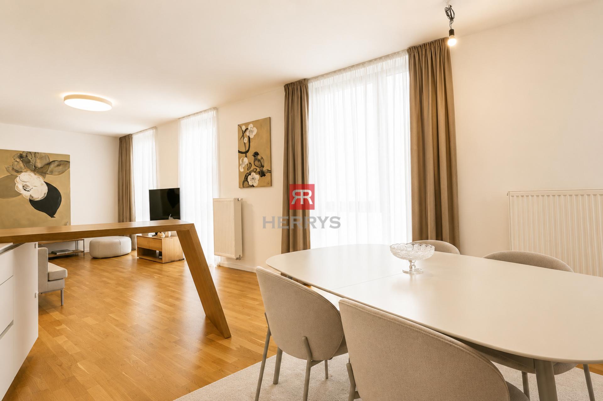 HERRYS - 3-room apartment for rent, 2x balcony + terrace, 2x parking, cellar, Na Varte location