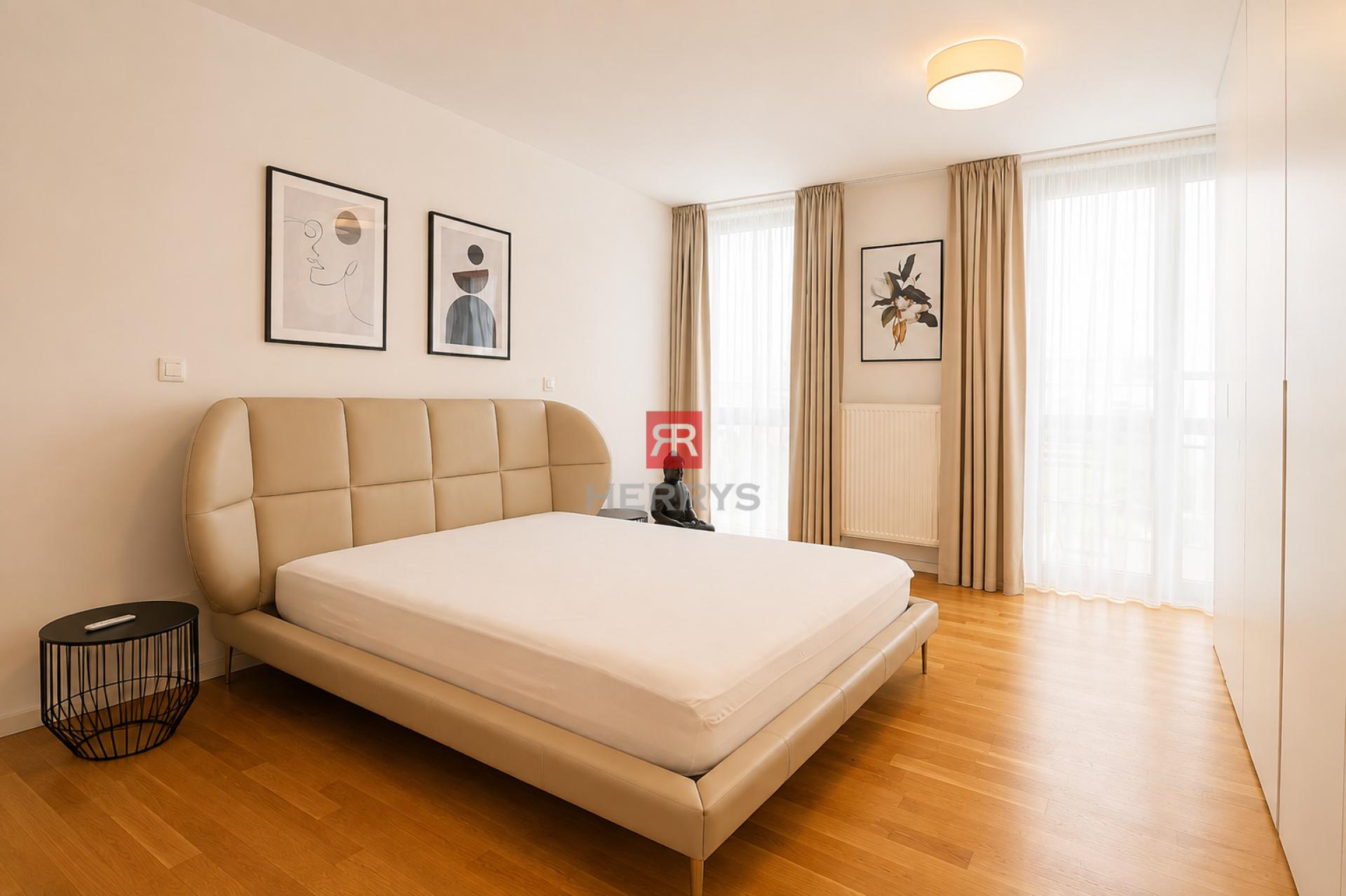 HERRYS - 3-room apartment for rent, 2x balcony + terrace, 2x parking, cellar, Na Varte location