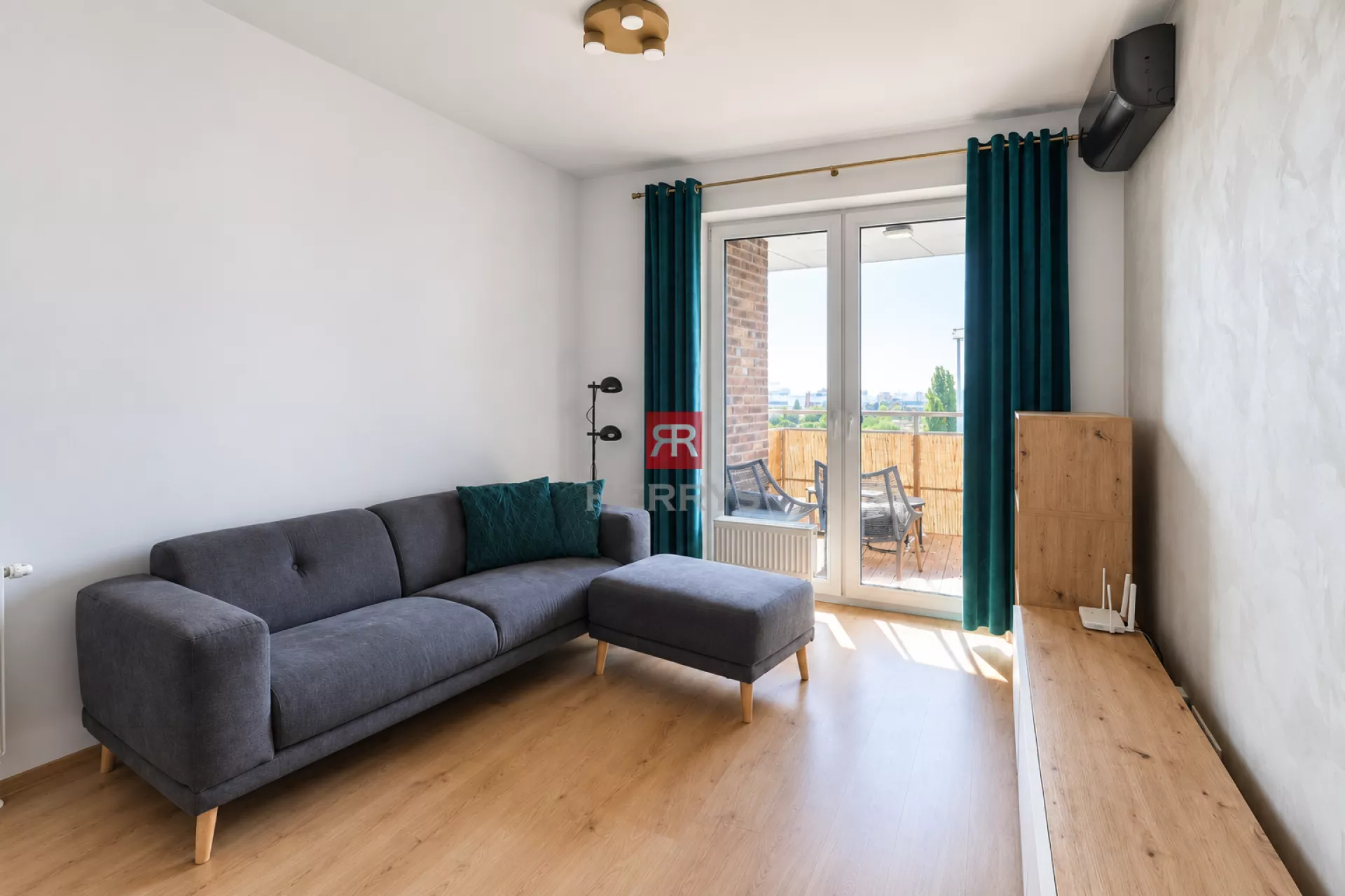 HERRYS - spacious 3-room apartment for rent in a new building in Na Križovatkách, pet by arrangement.