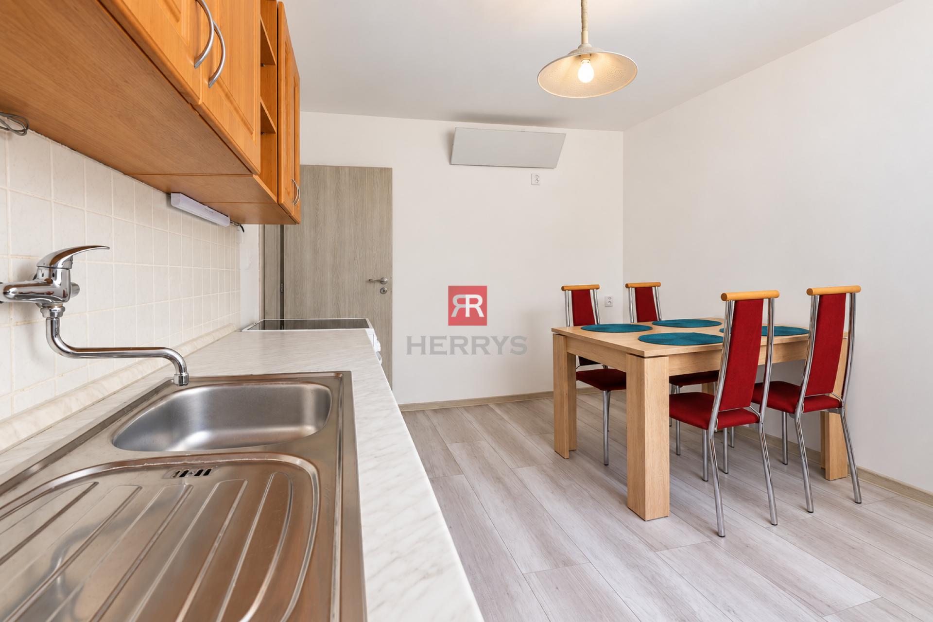 HERRYS - 2 bedroom apartment for rent in the sought-after location of Staré Mesto