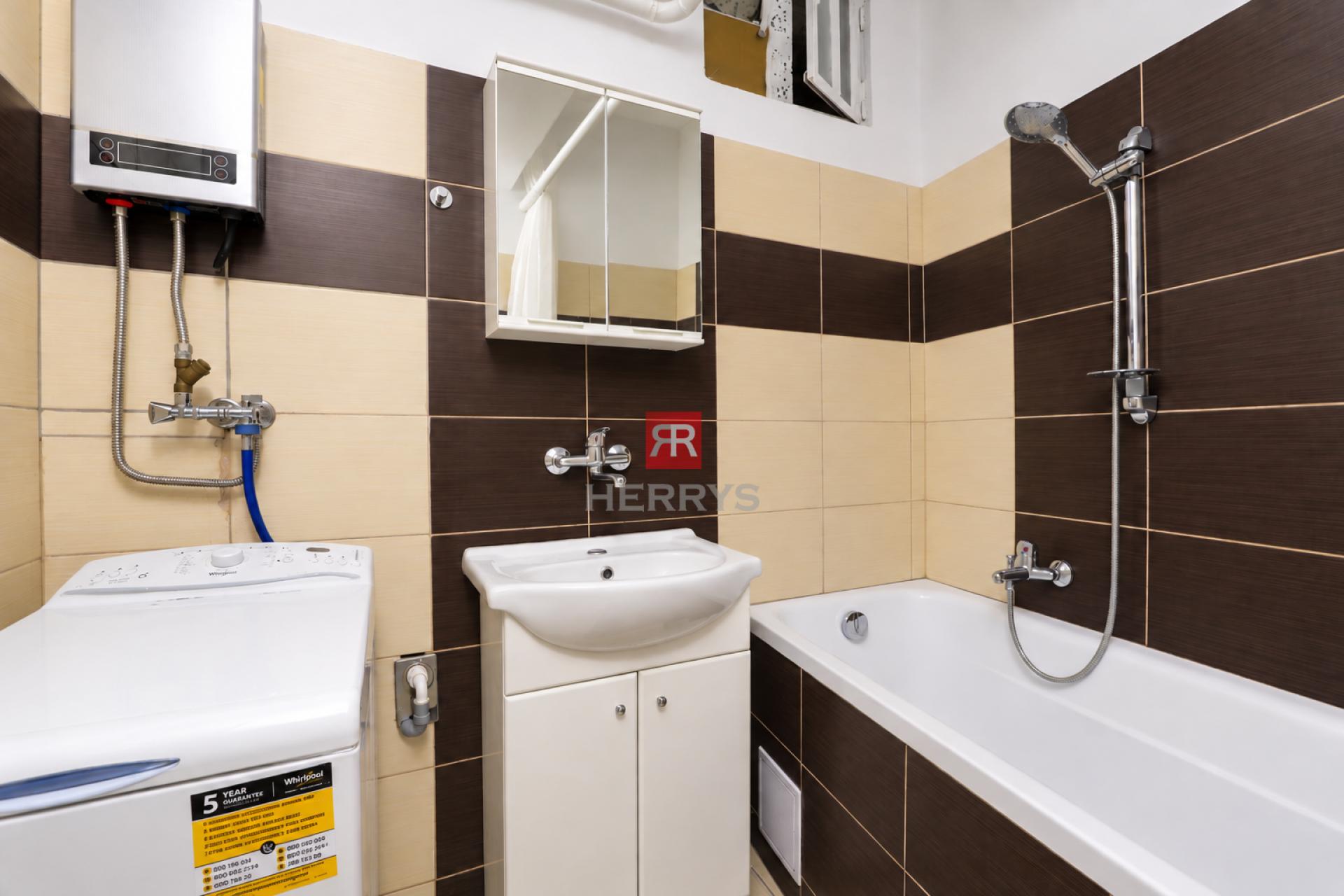 HERRYS - 2 bedroom apartment for rent in the sought-after location of Staré Mesto