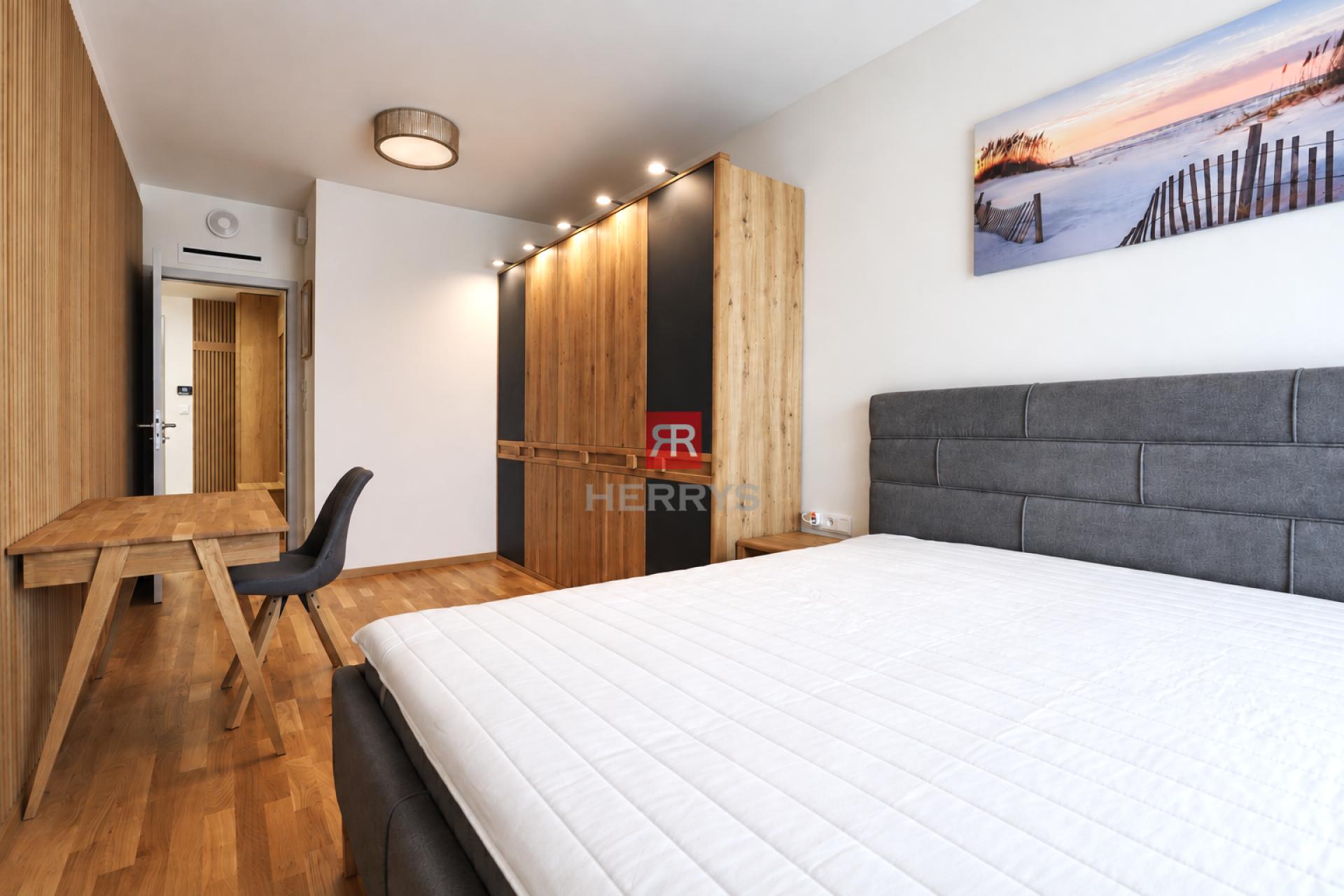 HERRYS - Na prenájom atraktívny 2-izbový apartmán s parkovacím miestom v komplexe METROPOLIS