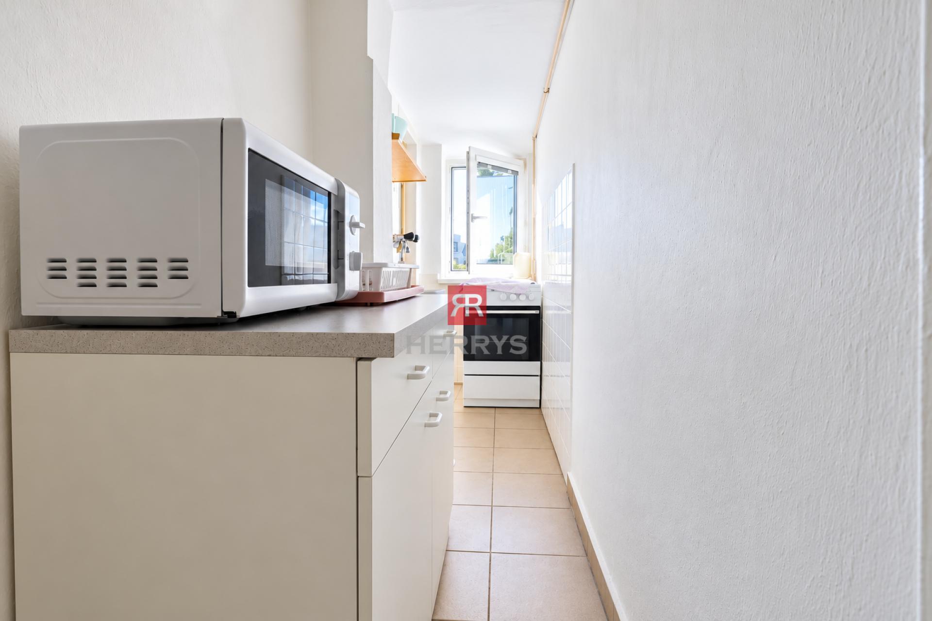HERRYS – Elegant 2-Room Apartment for Rent with Views over Radlinského Street in Bratislava Old Town