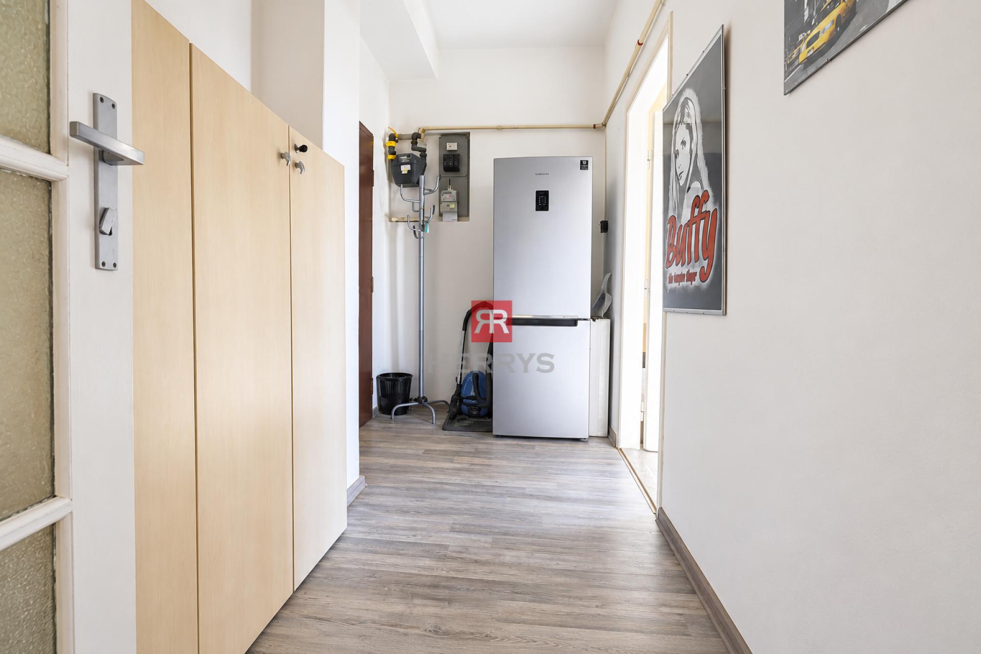 HERRYS – Elegant 2-Room Apartment for Rent with Views over Radlinského Street in Bratislava Old Town