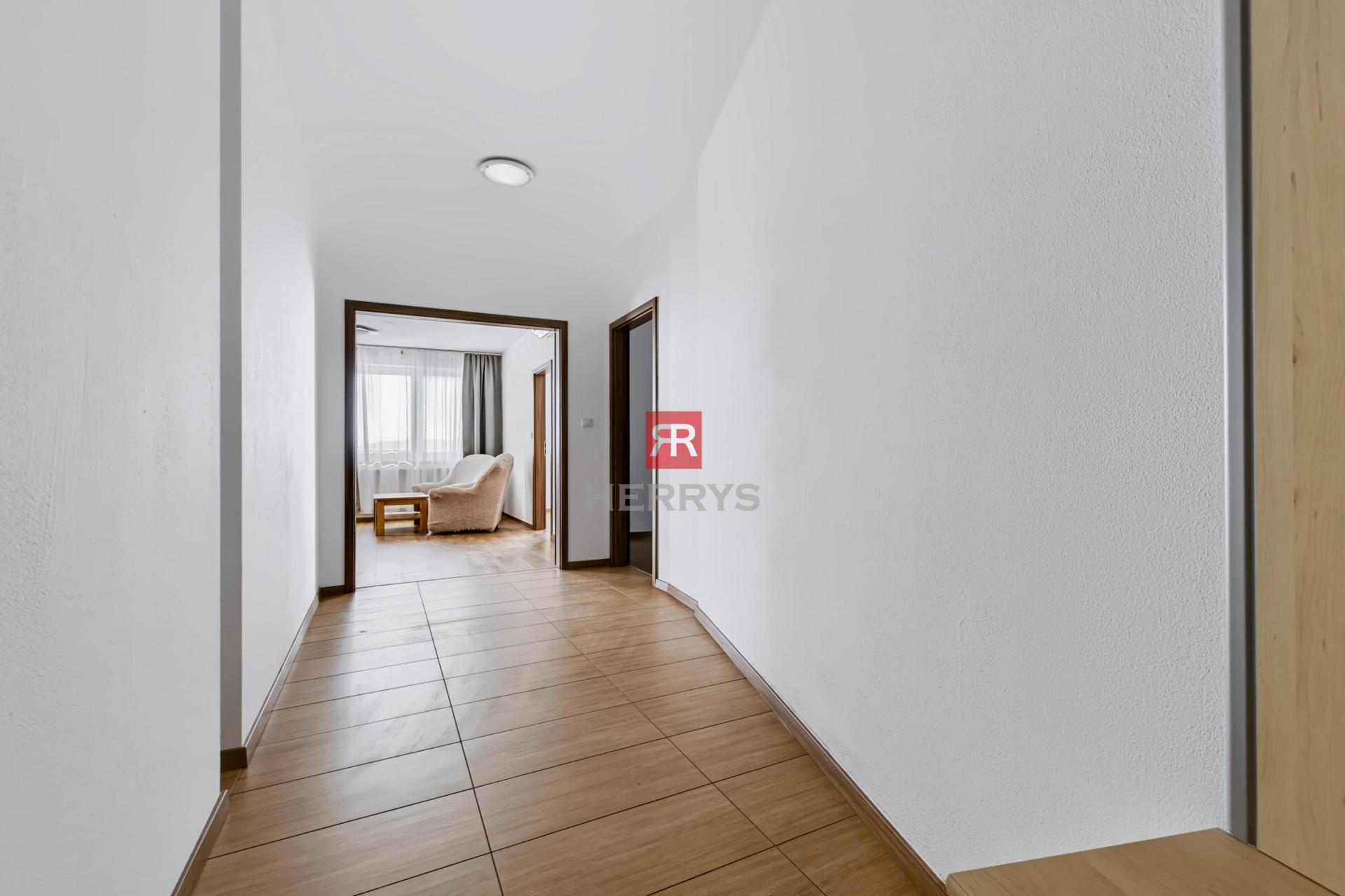 &nbsp;HERRYS - 3-bedroom flat for sale with a terrace and enchanting views of the Danube and Devín Castle | Dlhé diely
