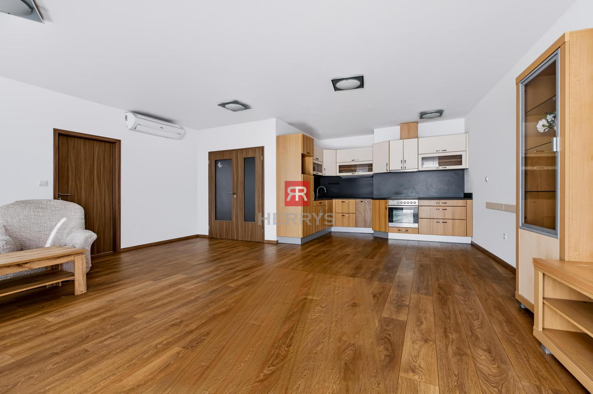 &nbsp;HERRYS - 3-bedroom flat for sale with a terrace and enchanting views of the Danube and Devín Castle | Dlhé diely