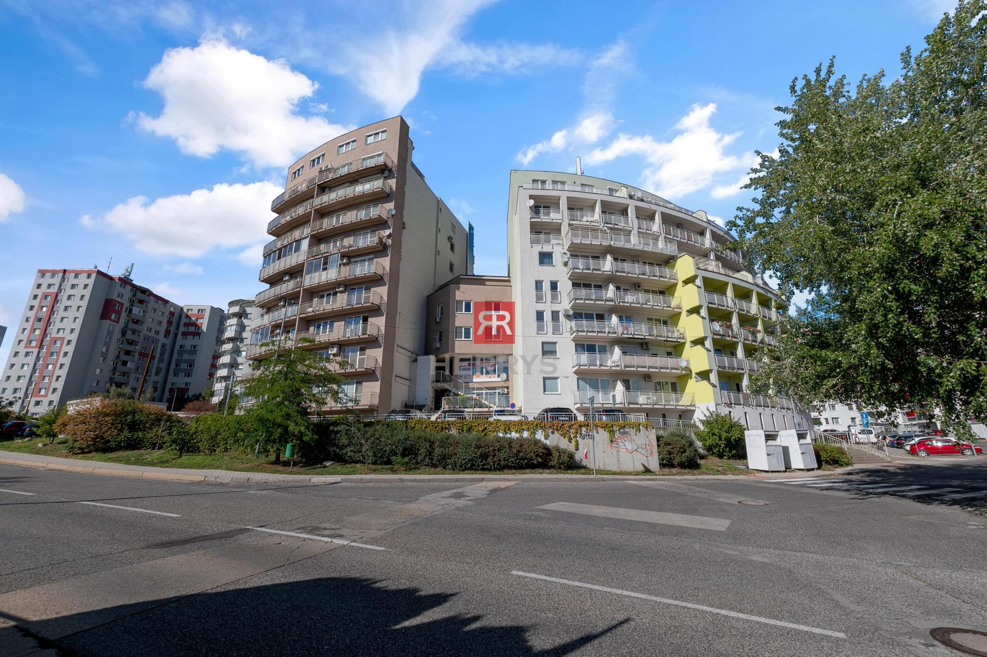 &nbsp;HERRYS - 3-bedroom flat for sale with a terrace and enchanting views of the Danube and Devín Castle | Dlhé diely