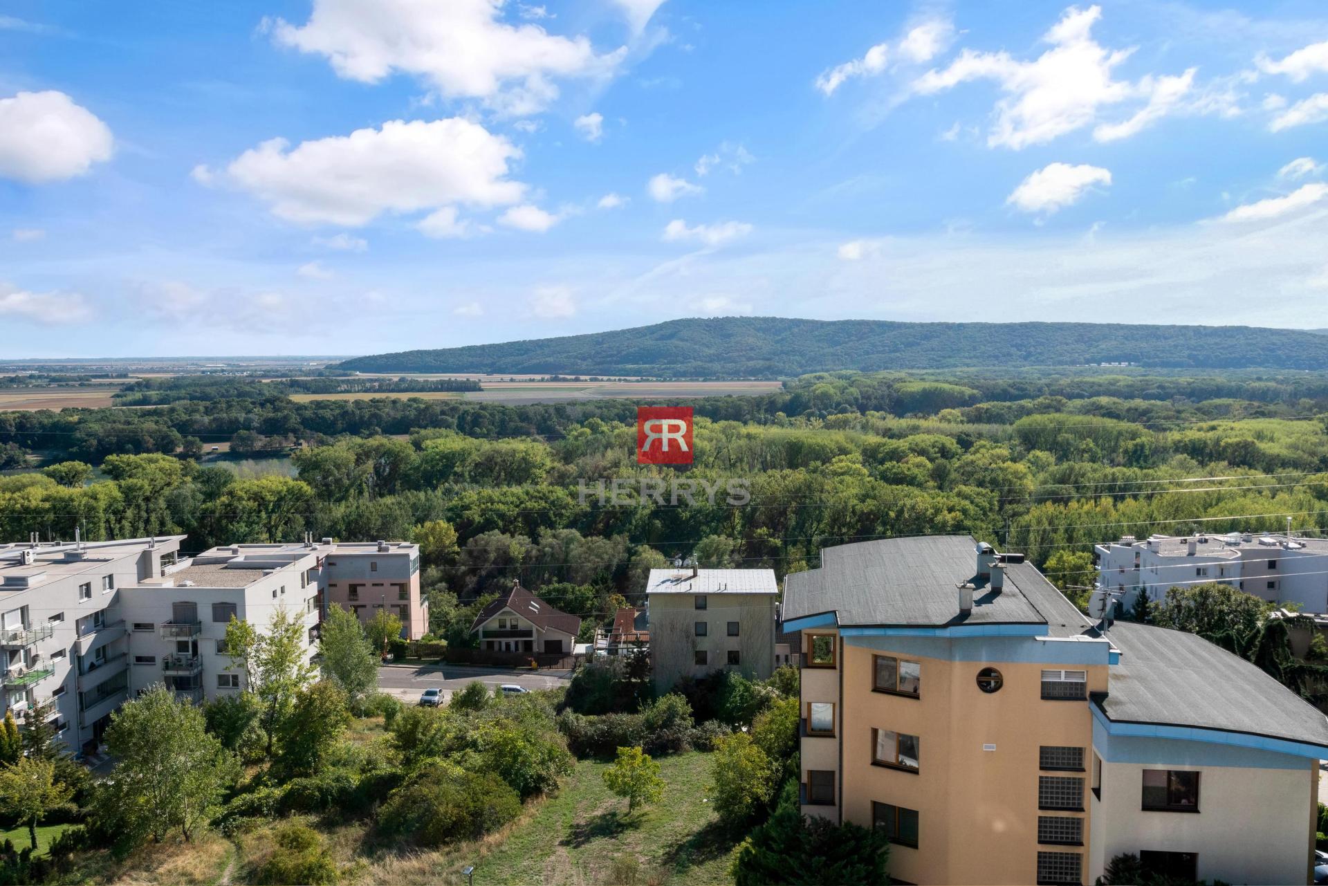 &nbsp;HERRYS - 3-bedroom flat for sale with a terrace and enchanting views of the Danube and Devín Castle | Dlhé diely