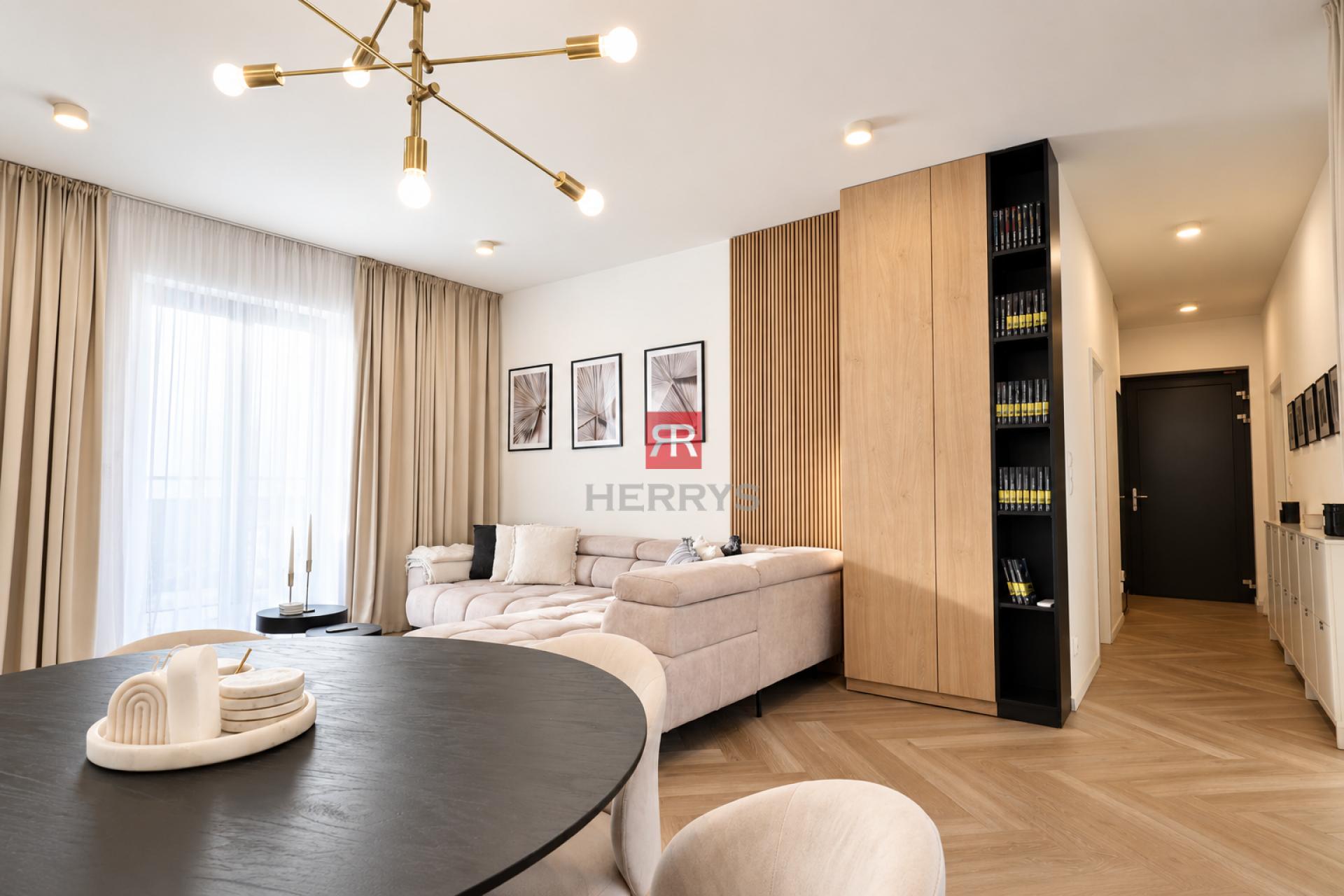For rent: Elegant, family-friendly 3-bedroom apartment with a large terrace and parking in Stupava