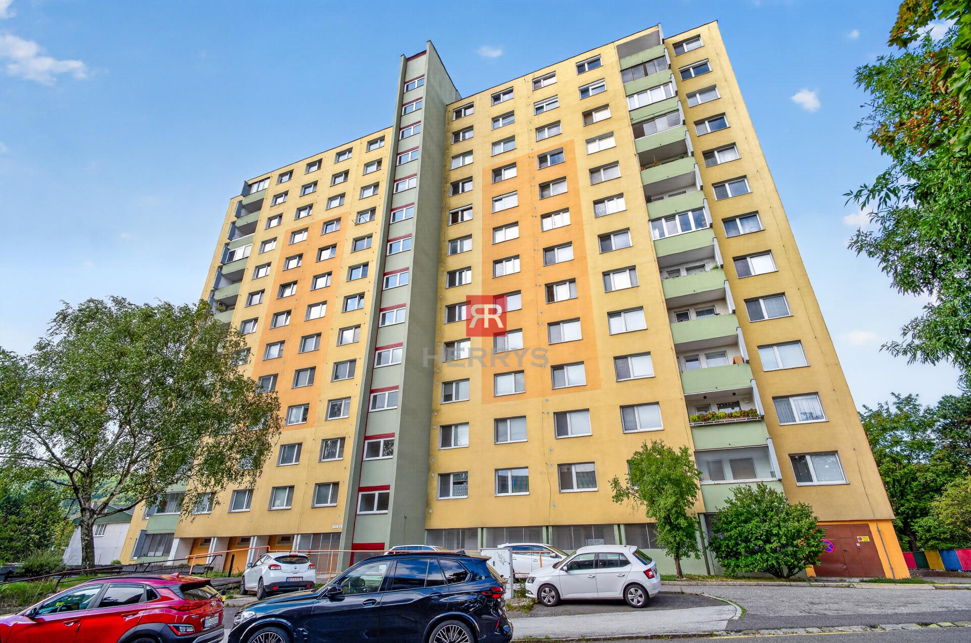 HERRYS - Na predaj investičný 1-izbový byt v Dúbravke na Galbavého ulici