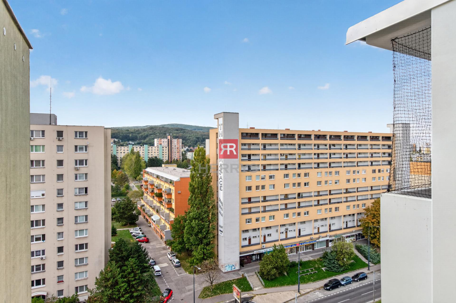 HERRYS - Na predaj investičný 1,5-izbový byt v Dúbravke na Saratovskej ulici