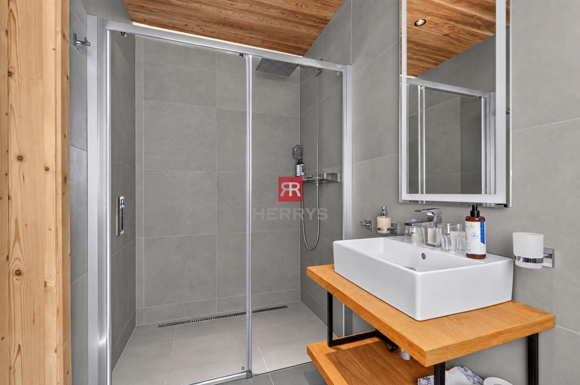 HERRYS – Na predaj luxusný apartmán v ELEMENTS Tatranská Lomnica | súkromie | možnosť odpočtu DPH