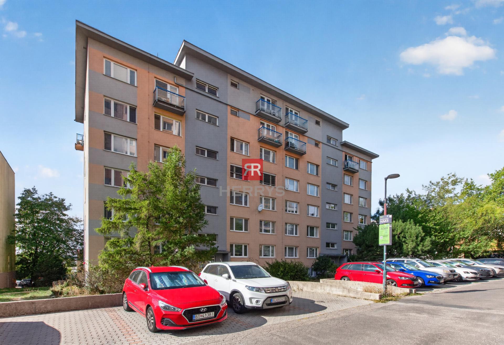 HERRYS – 1-izbový byt s pivnicou | Pôvodný stav | Investícia či prvé bývanie | Klenová, Kramáre
