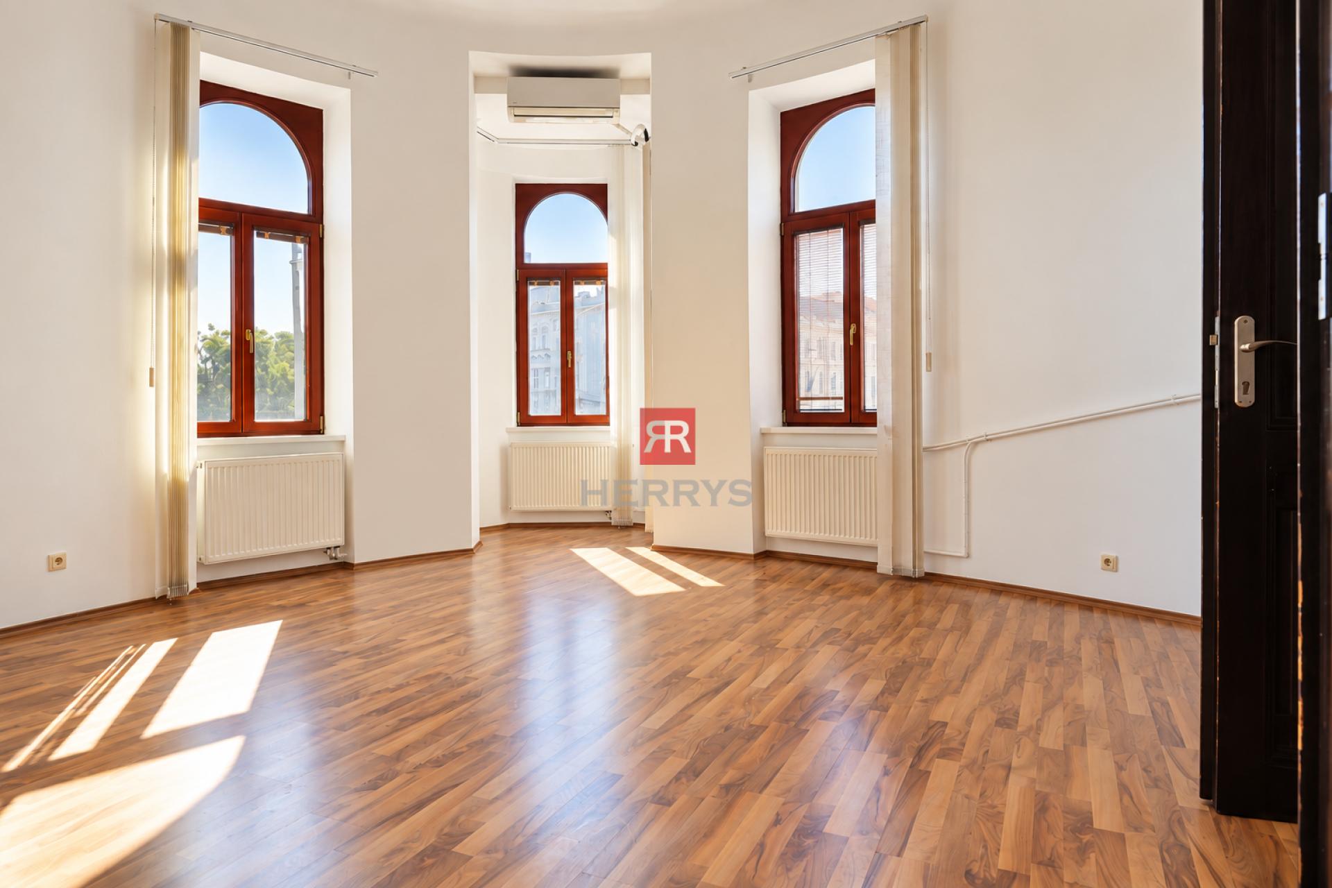 HERRYS - na prenájom reprezentatívna kancelária na prestížnej adrese na Šafárikovom námestí