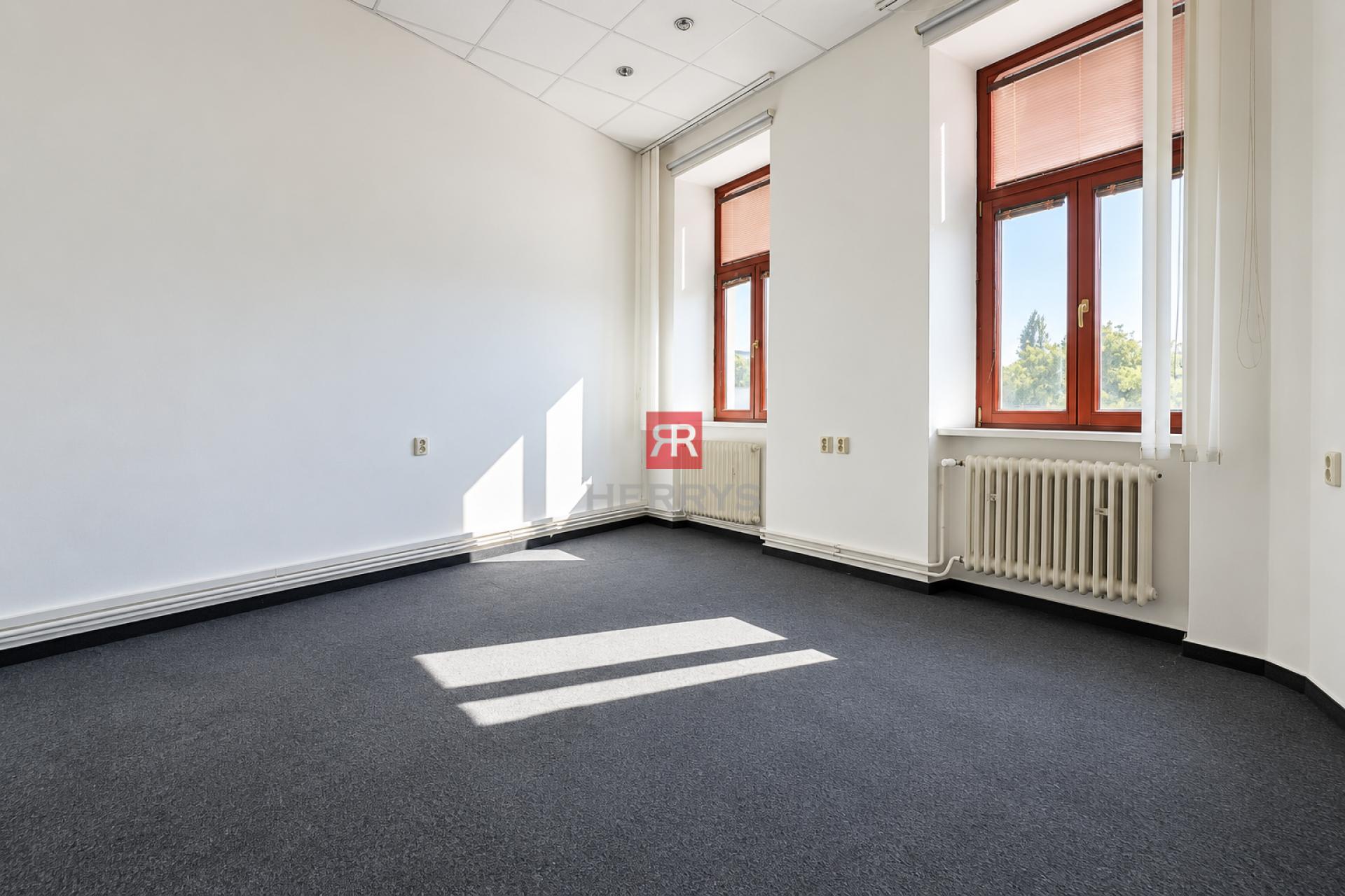 HERRYS - na prenájom reprezentatívna kancelária na prestížnej adrese na Šafárikovom námestí
