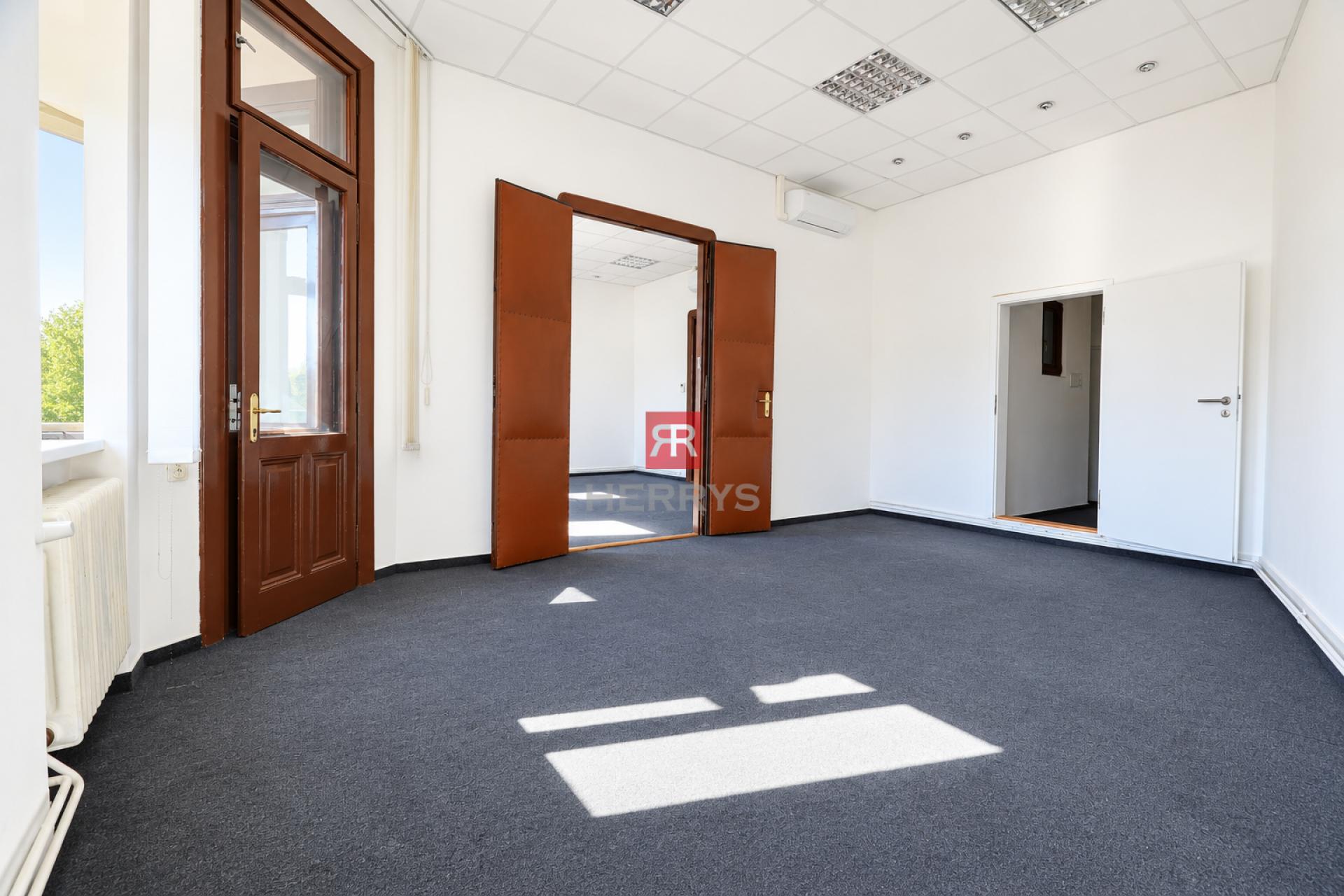 HERRYS - na prenájom reprezentatívna kancelária na prestížnej adrese na Šafárikovom námestí
