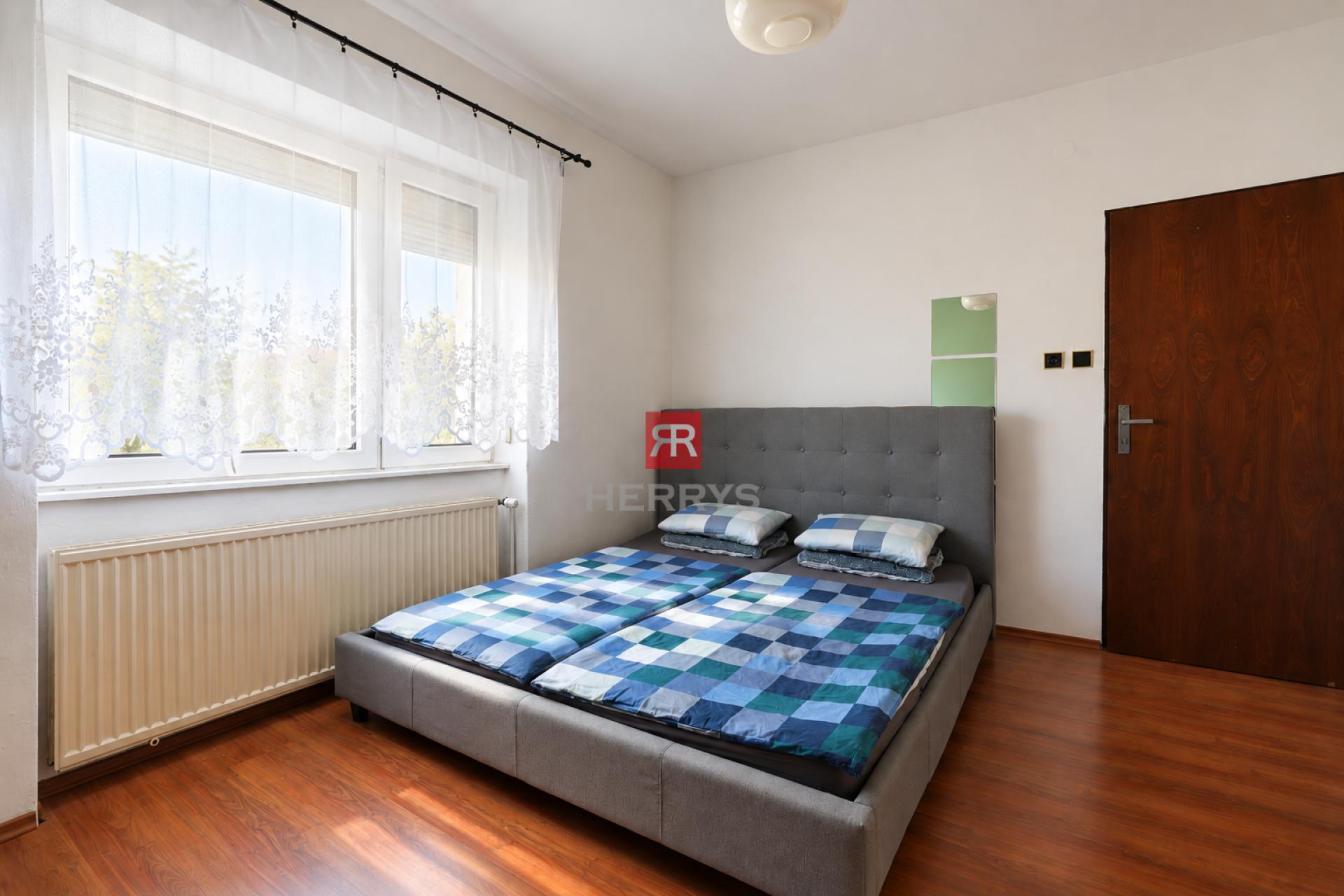 HERRYS - Na predaj priestranný 5 izbový byt s vlastnou záhradou v Stupave