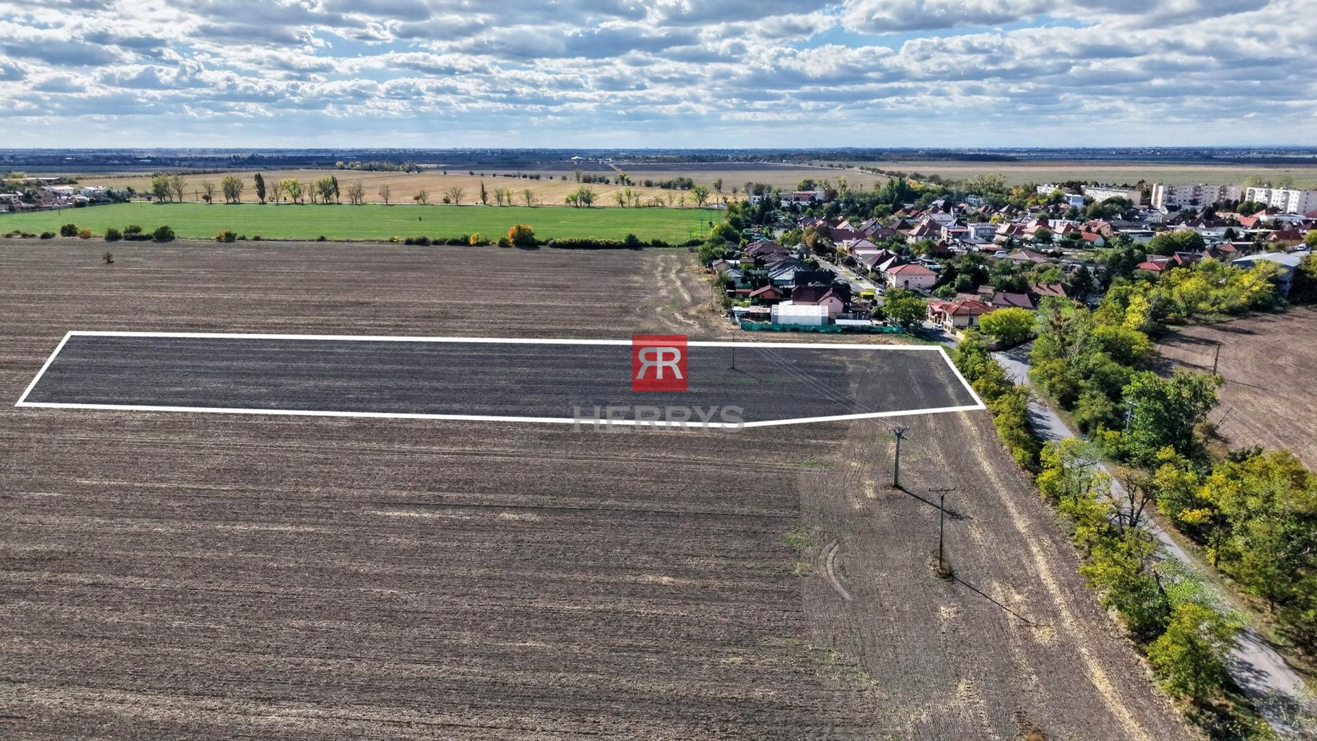 HERRYS - Exkluzívne na predaj výnimočný pozemok o výmere 15336 m2, Zlaté Klasy