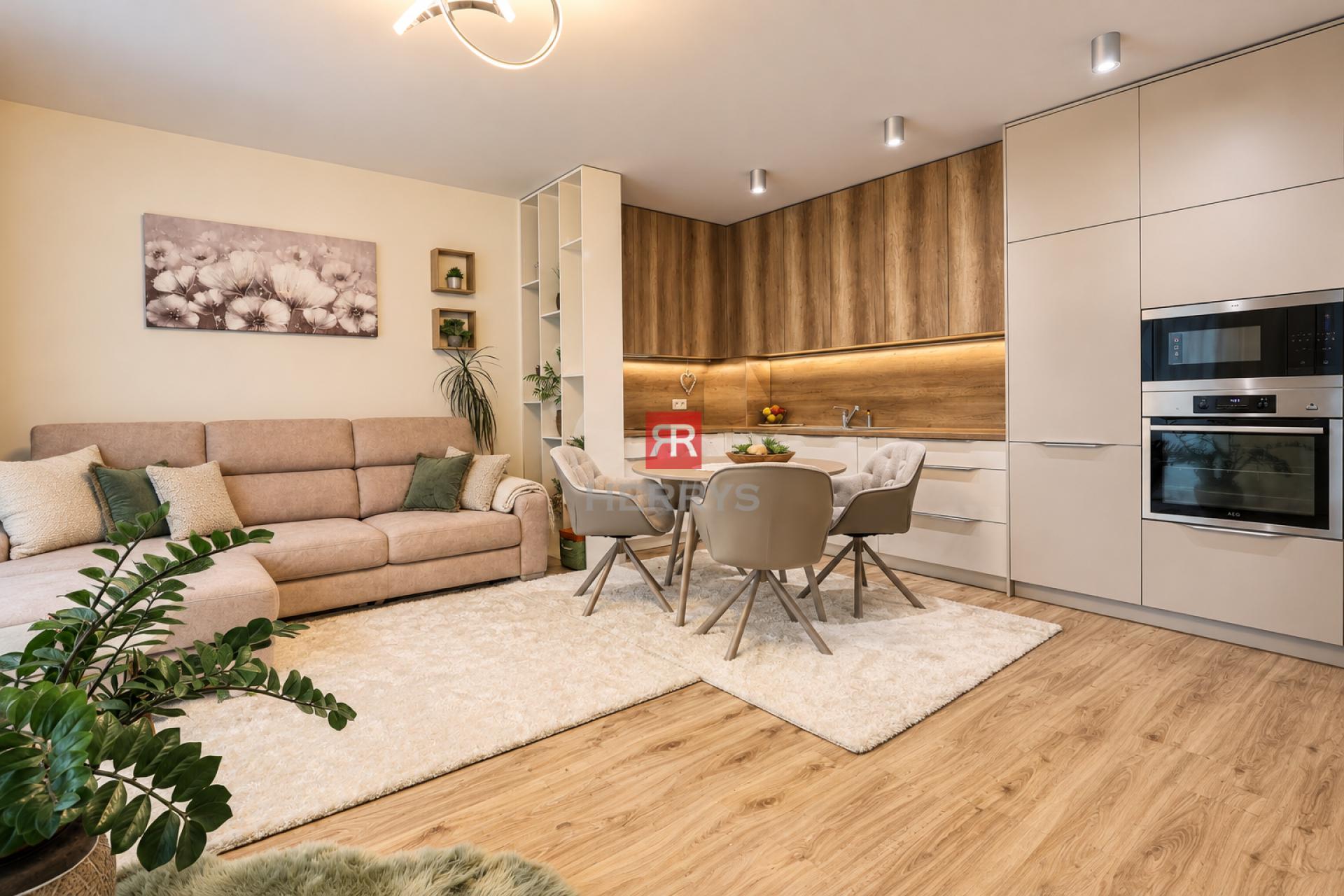 HERRYS – Spacious 2-room Apartment for Rent with Parking near forest