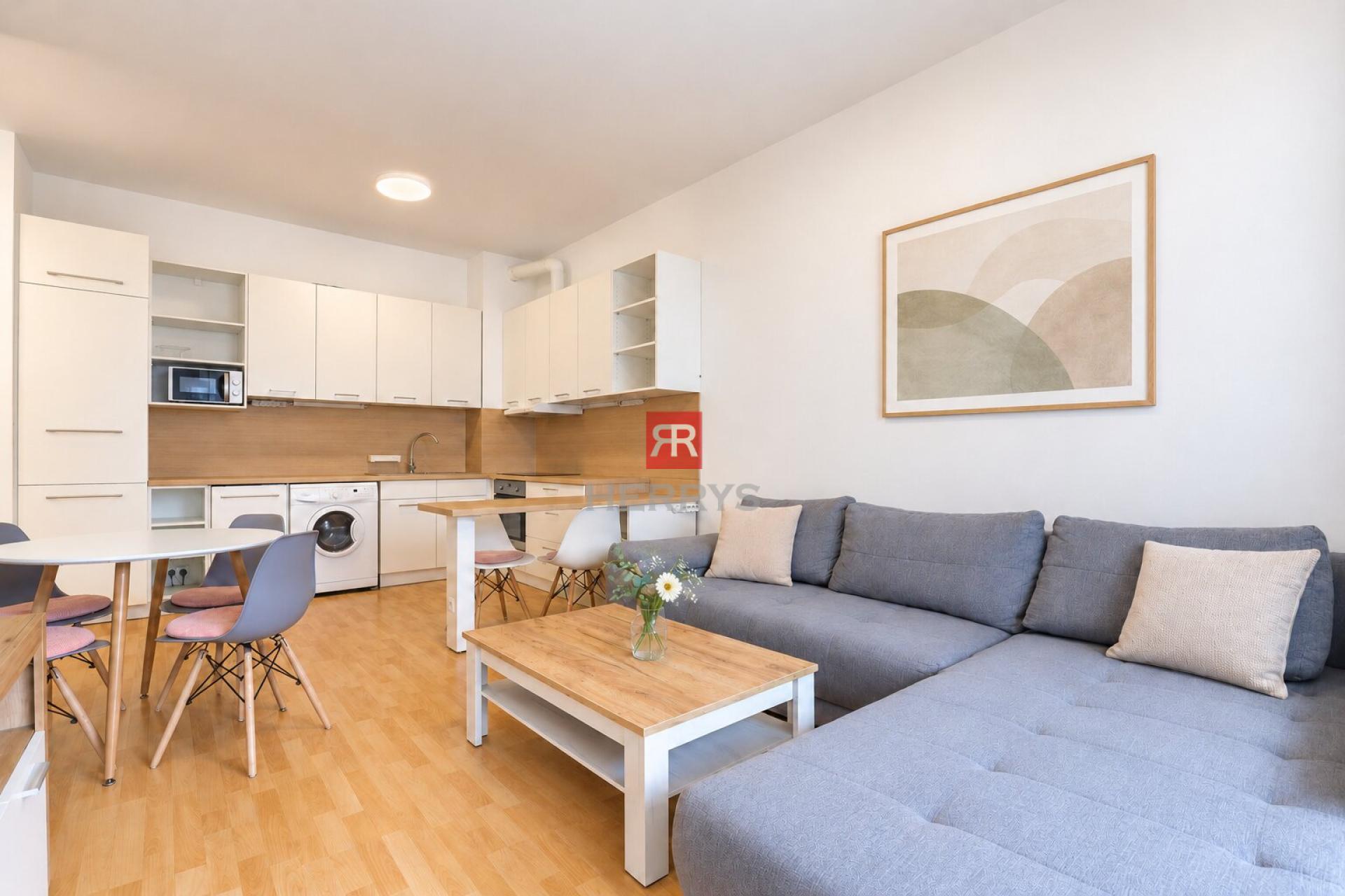 HERRYS - For rent sunny 72 m2 2-room apartment in the city center only for 13,69 €/m2 | Kesselbauer
