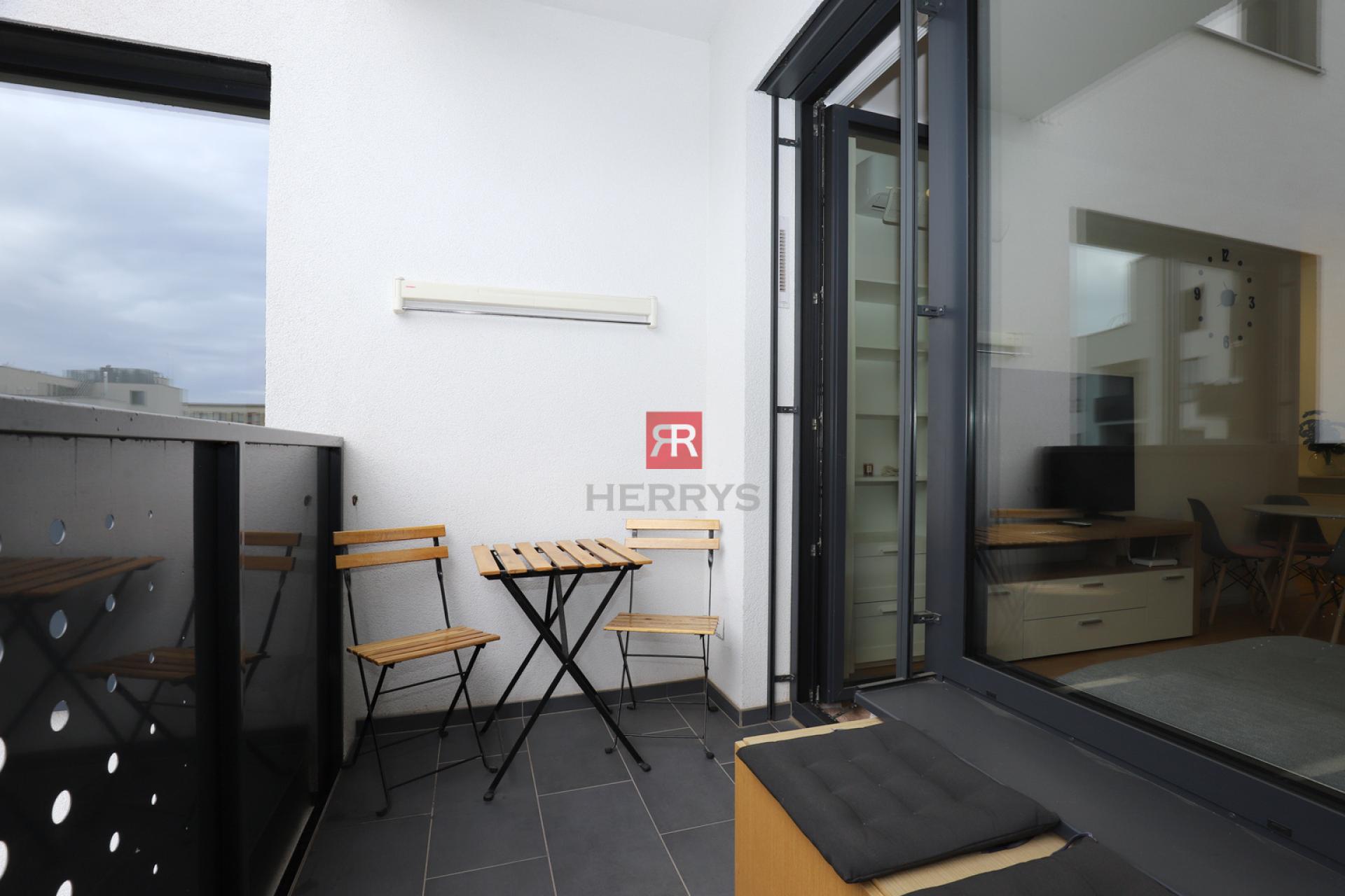 HERRYS - For rent sunny 72 m2 2-room apartment in the city center only for 13,69 €/m2 | Kesselbauer