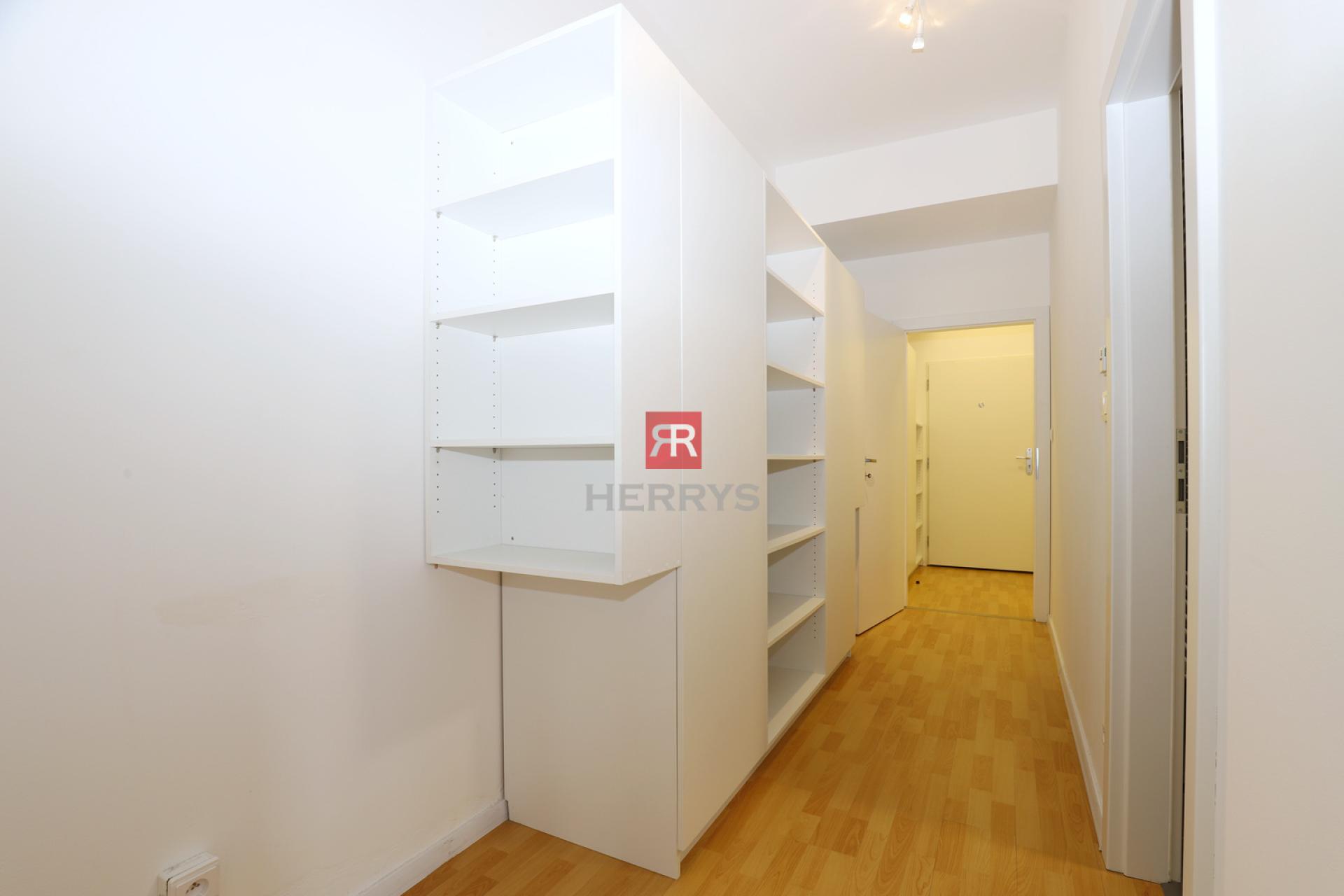 HERRYS - For rent sunny 72 m2 2-room apartment in the city center only for 13,69 €/m2 | Kesselbauer