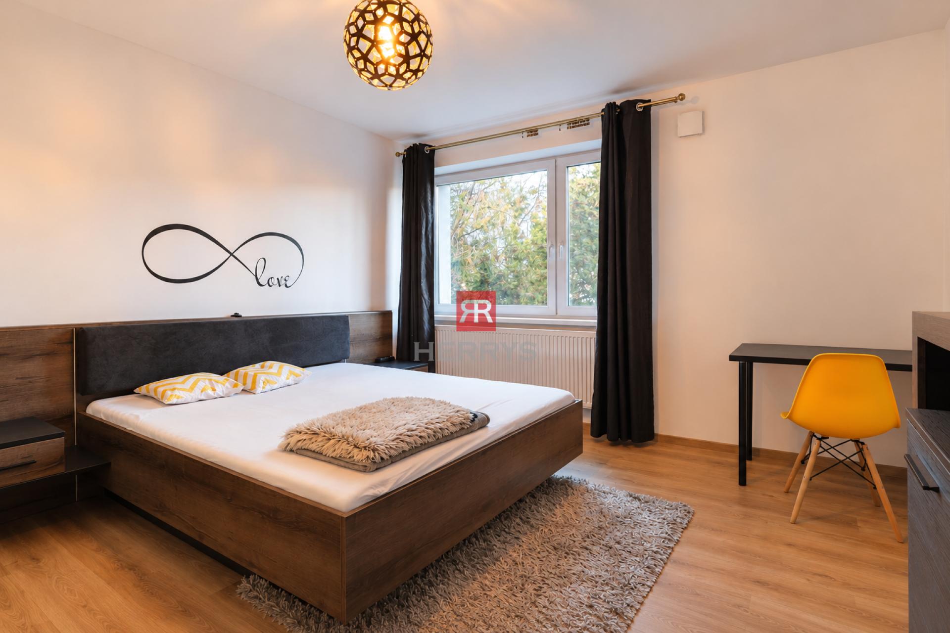HERRYS – Comfortable Living in a Spacious 2-Bedroom Apartment with parking – Pet-Friendly