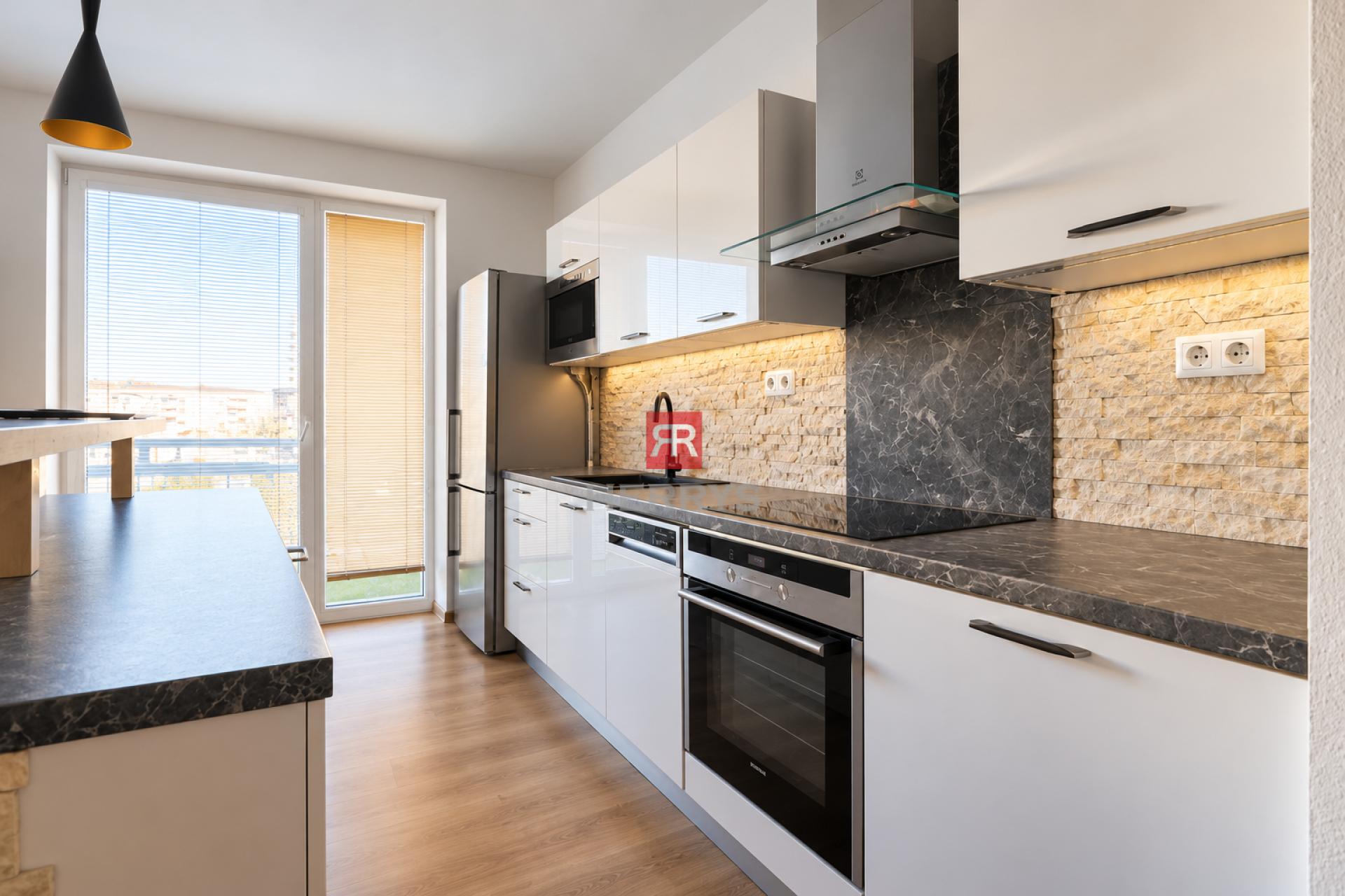 HERRYS – Comfortable Living in a Spacious 2-Bedroom Apartment with parking – Pet-Friendly
