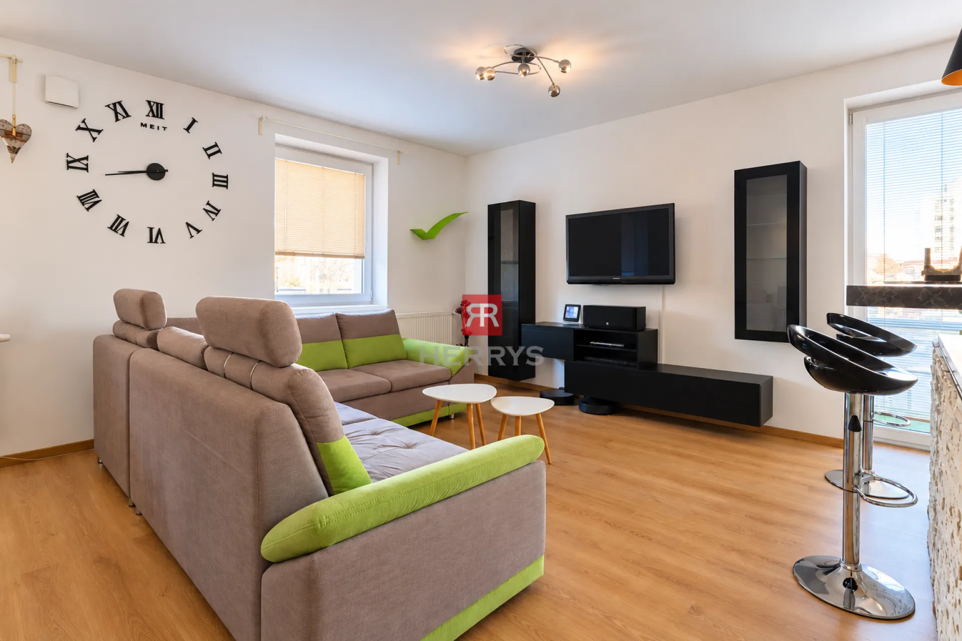 HERRYS – Comfortable Living in a Spacious 2-Bedroom Apartment with parking – Pet-Friendly