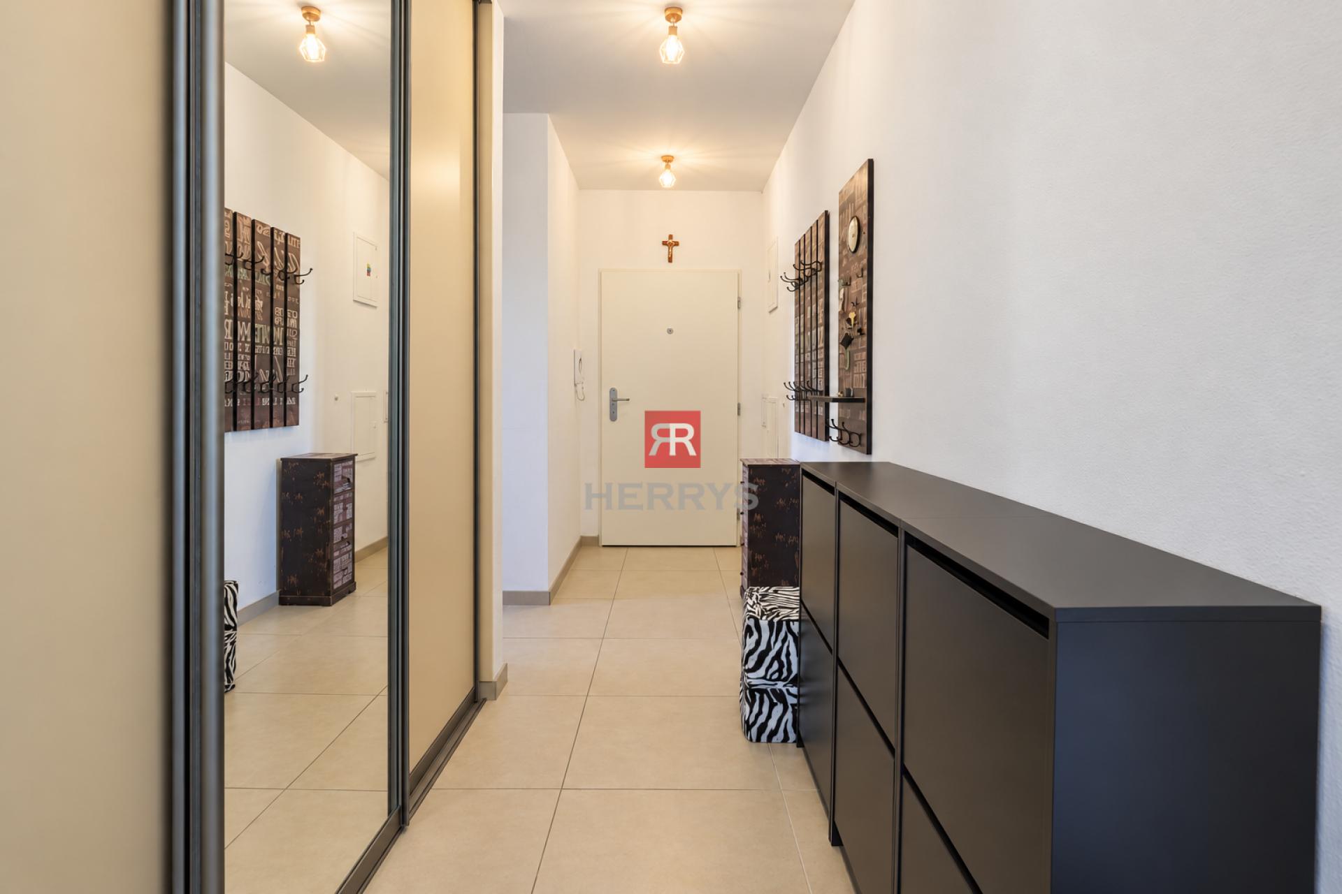 HERRYS – Comfortable Living in a Spacious 2-Bedroom Apartment with parking – Pet-Friendly