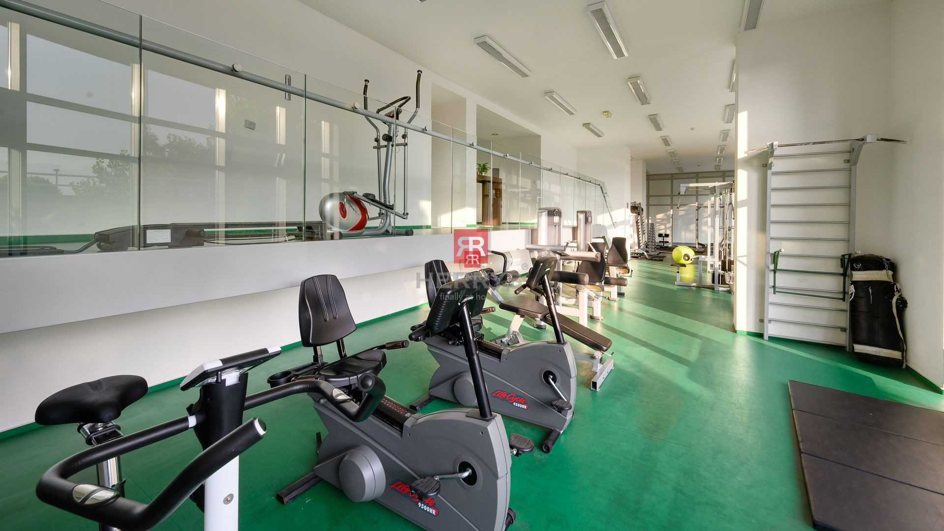 HERRYS - For rent 2 room apartment in project III Towers close to shopping mall Vivo and Kuchajda