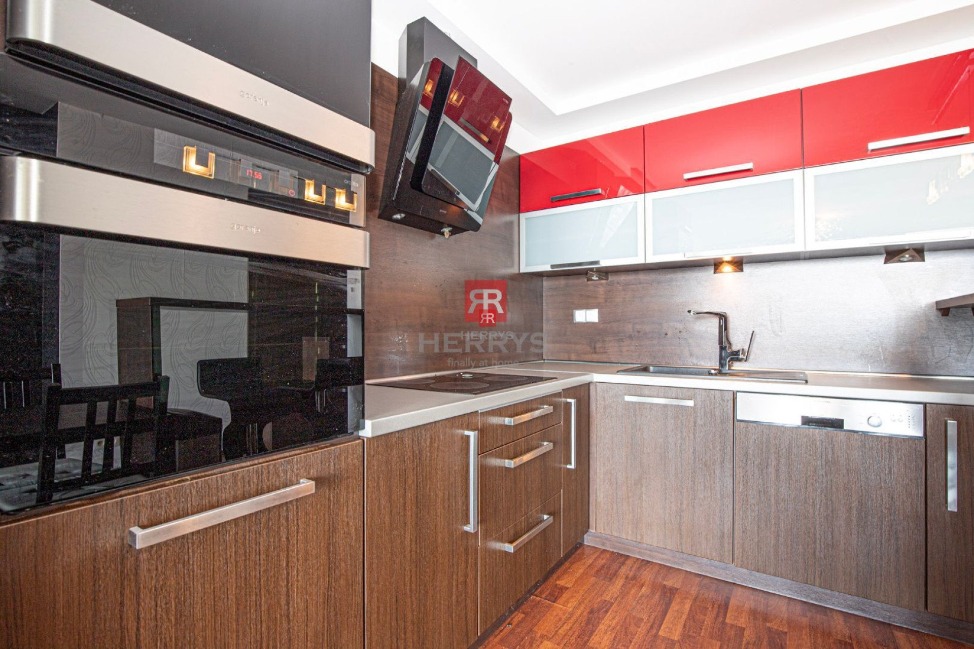 HERRYS - For rent 2 room apartment in project III Towers close to shopping mall Vivo and Kuchajda