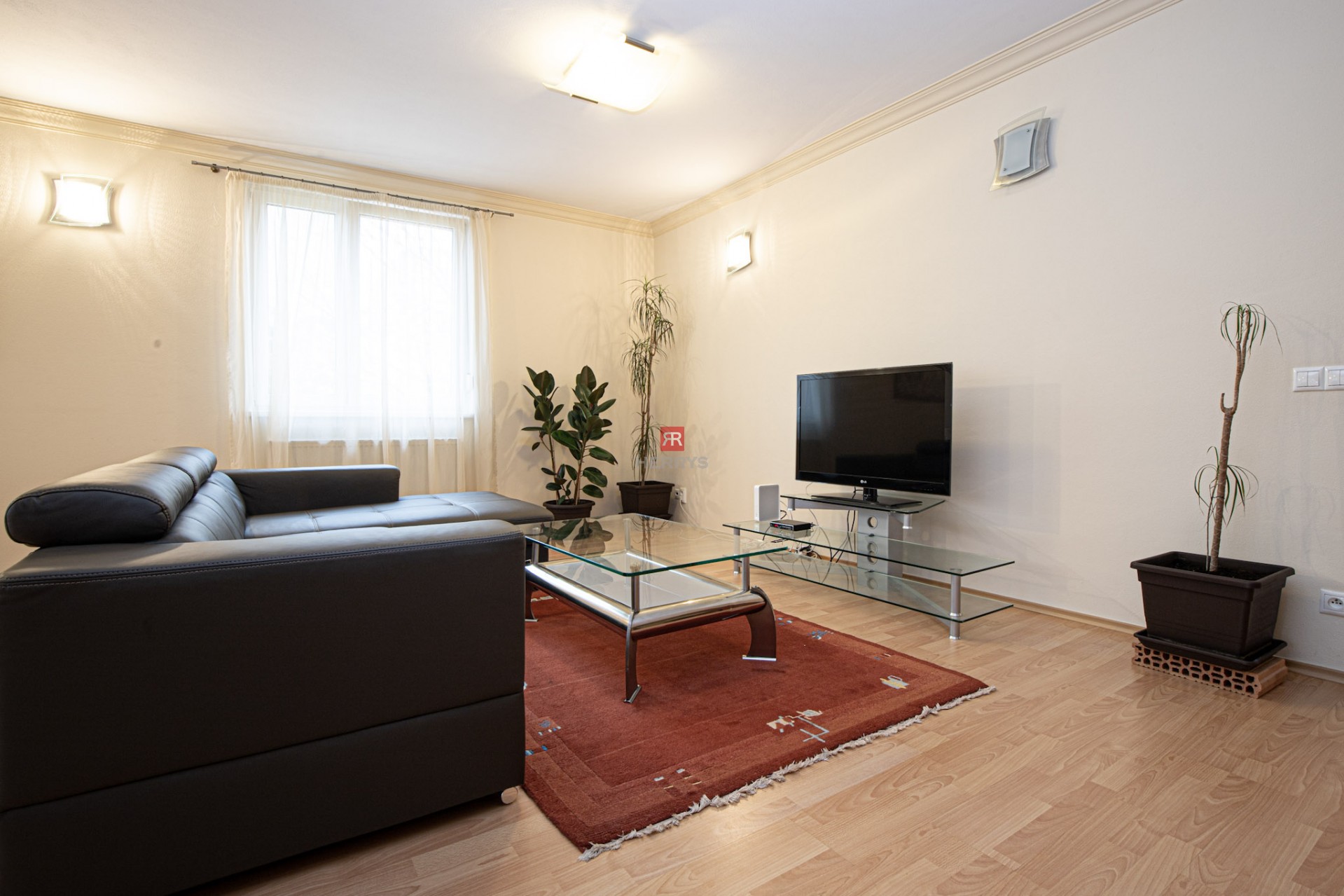 HERRYS - For rent a spacious 3 bedroom apartment with a garage in the sought-after locality of Dúbravky