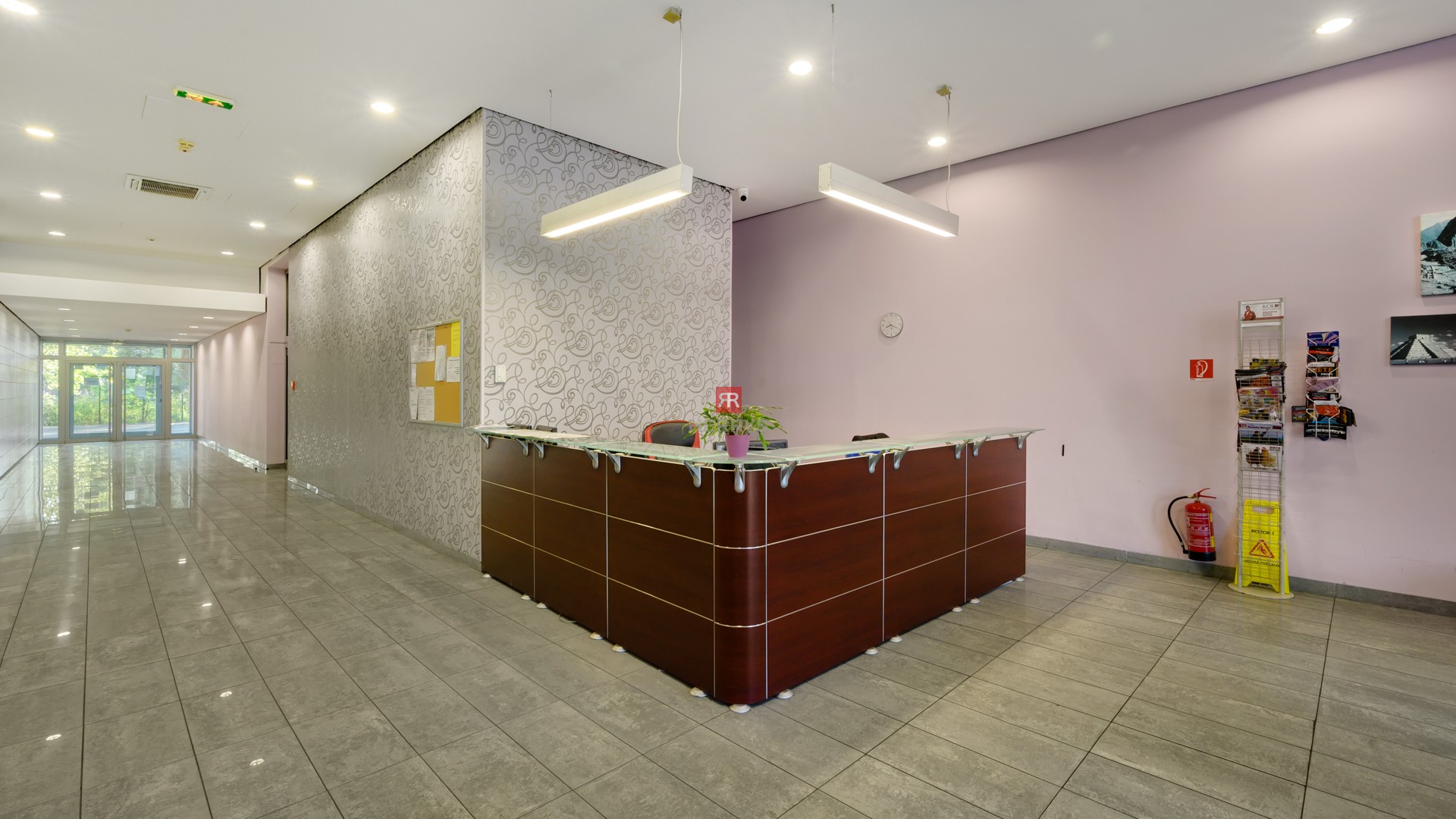 HERRYS - Na prenájom priestranný 3 izbový byt s parkovaním, v projekte III Veže s výhľadom na mesto