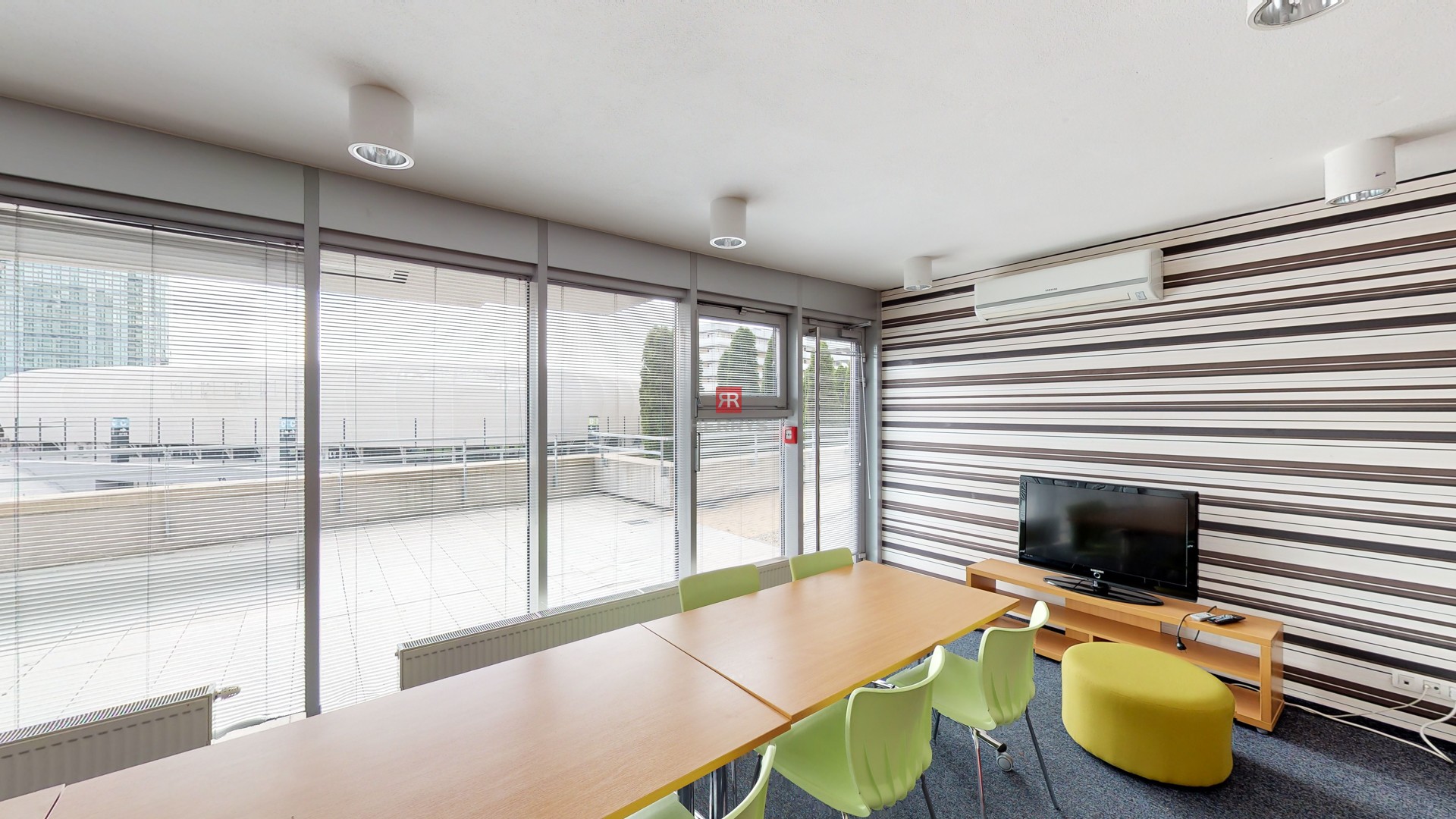 HERRYS - For rent spacious 2 room flat with garage parking place in project III Towers