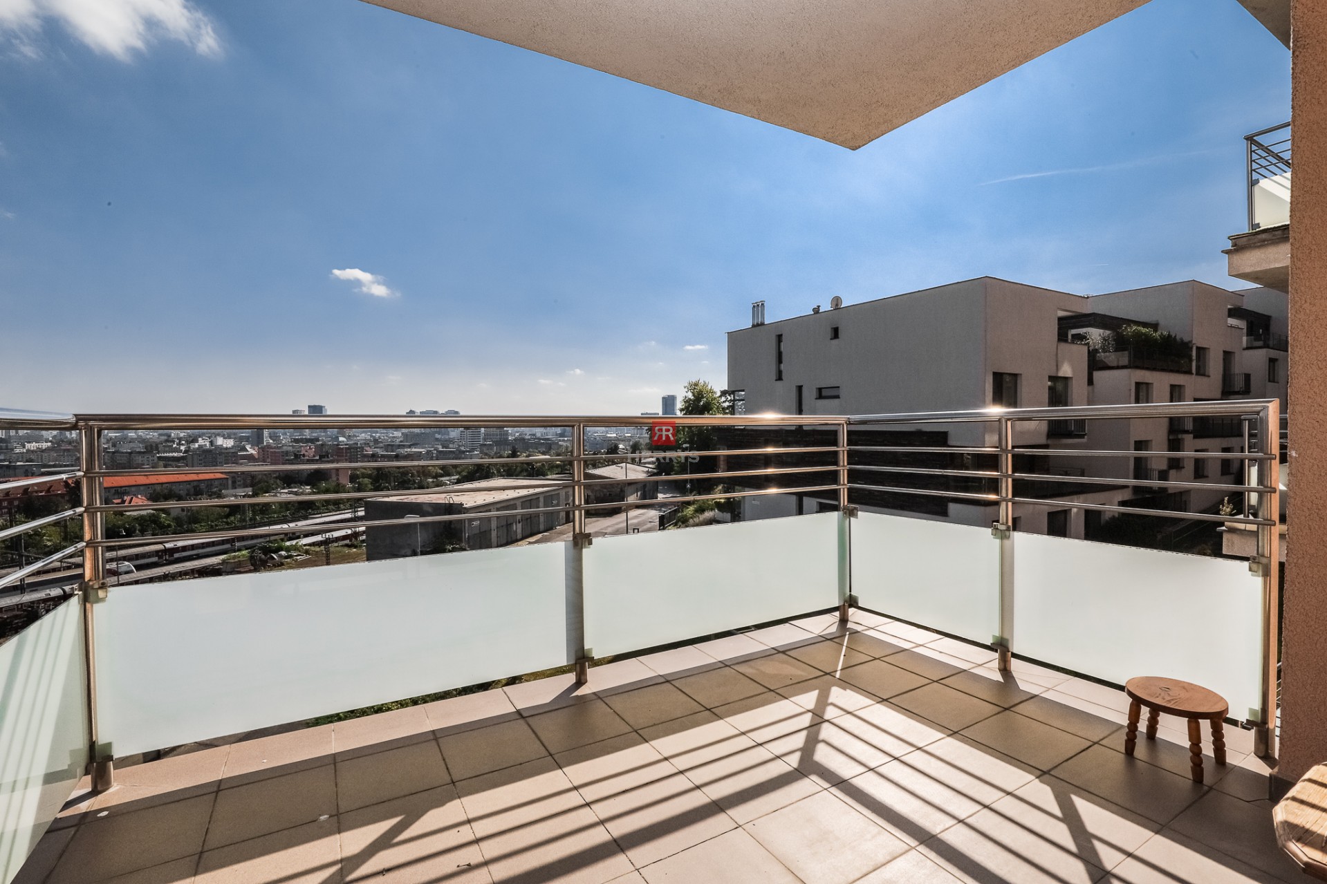 FOR RENT – spacious flat 85&nbsp;m2 with parking space, Tupeho street