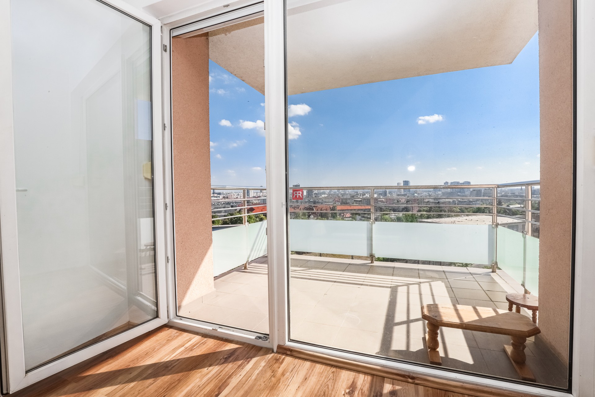 FOR RENT – spacious flat 85&nbsp;m2 with parking space, Tupeho street