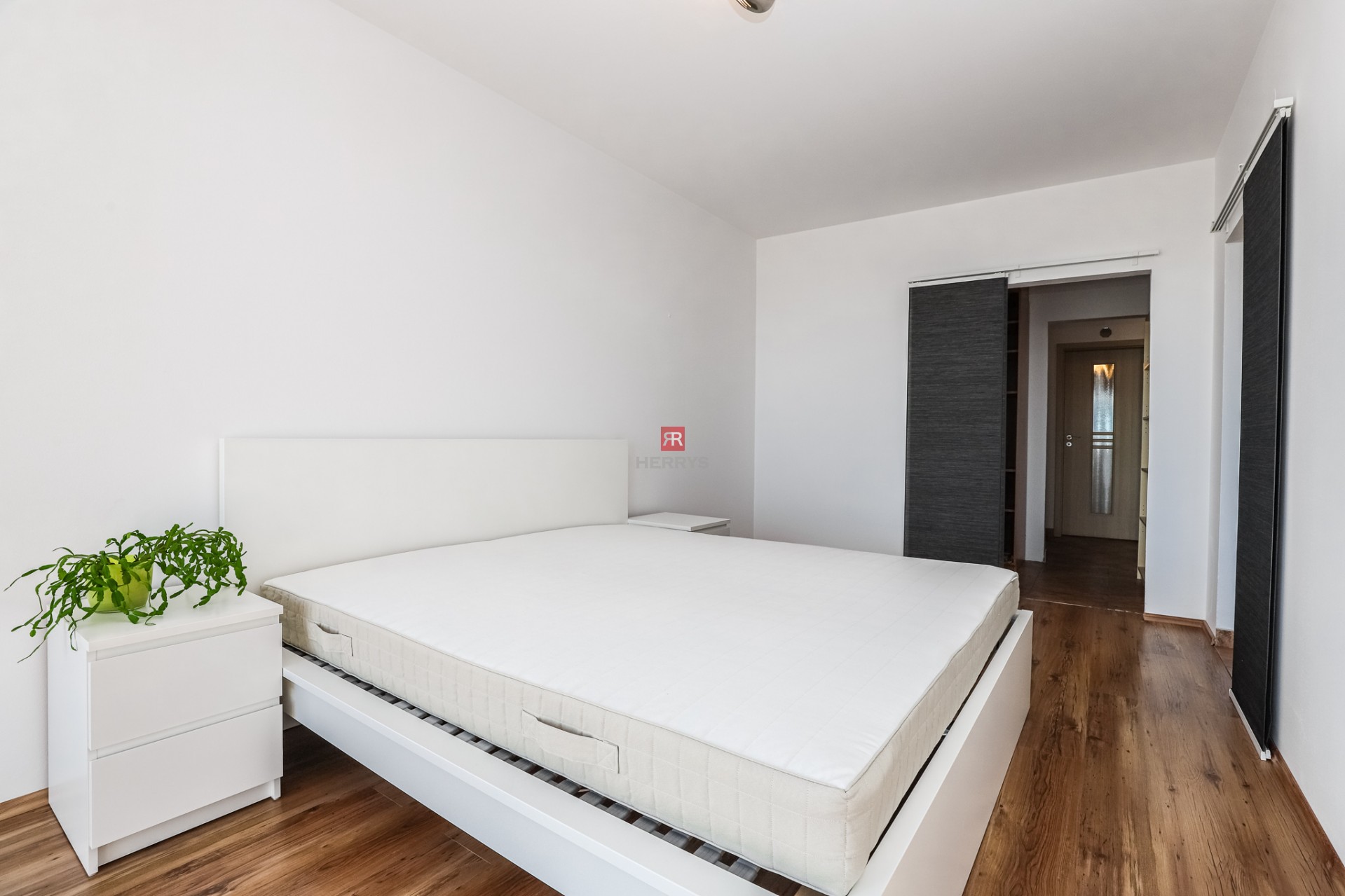 FOR RENT – spacious flat 85&nbsp;m2 with parking space, Tupeho street