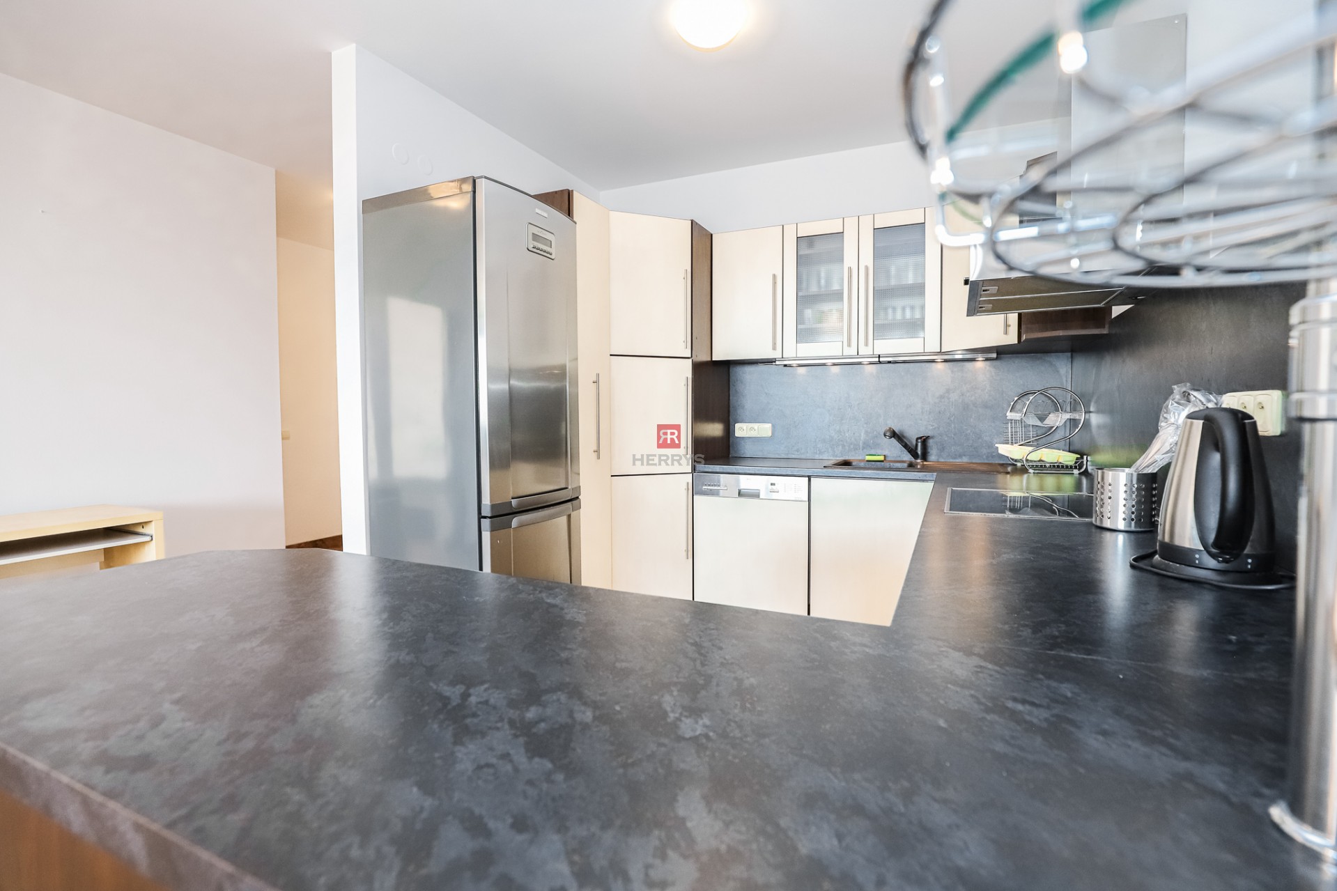 FOR RENT – spacious flat 85&nbsp;m2 with parking space, Tupeho street