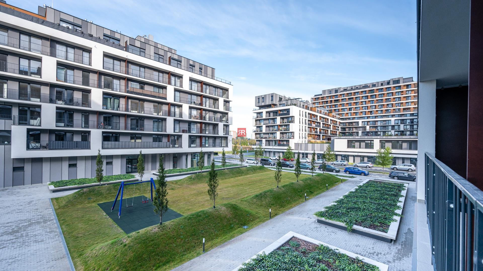 HERRYS - Na prenájom zariadený 1,5-izbový byt s parkovacím miestom v Slnečniciach - zóne Mesto