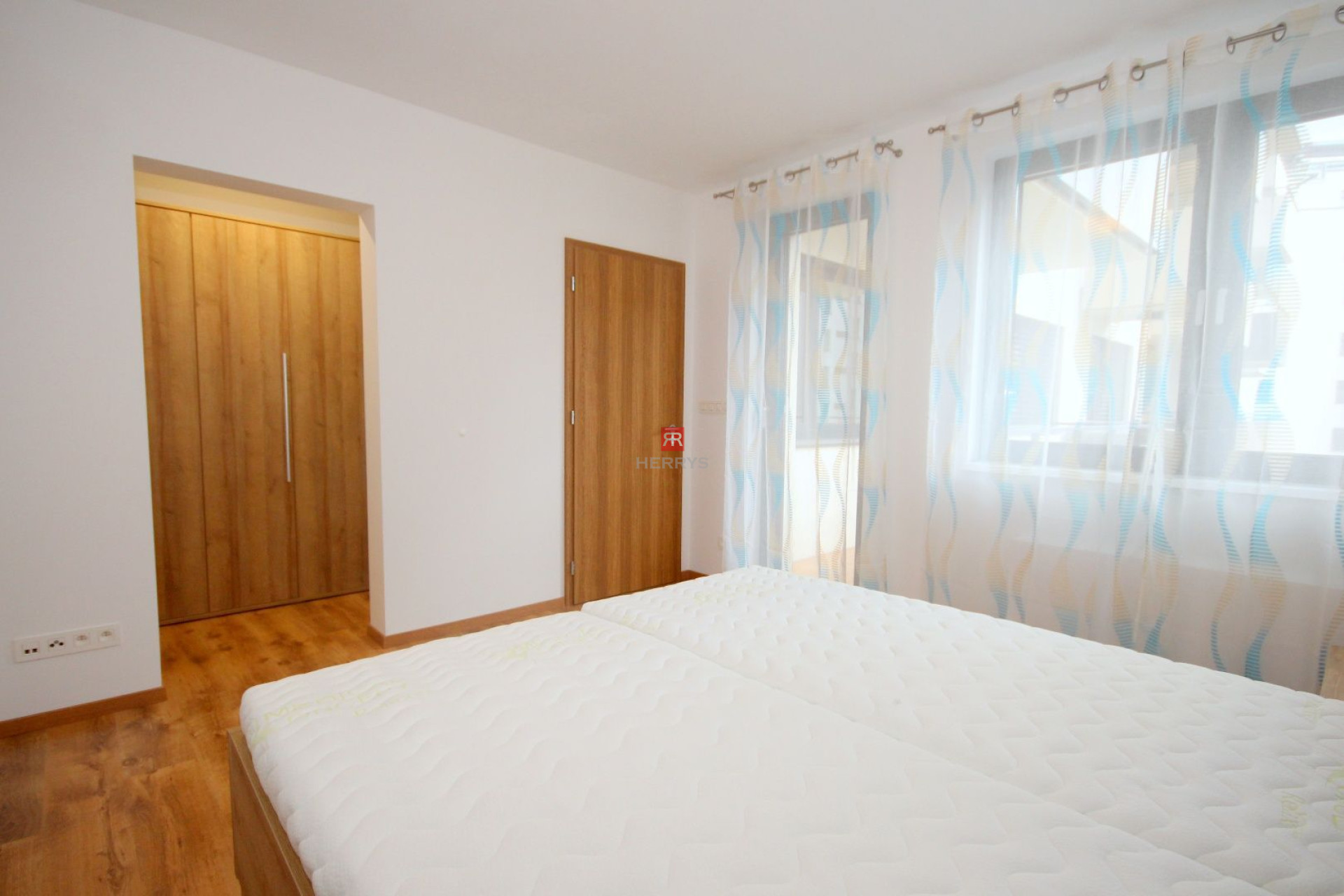 HERRYS - Fully furnished 2 bedroom apartment for rent in Old Town in Blumental residence