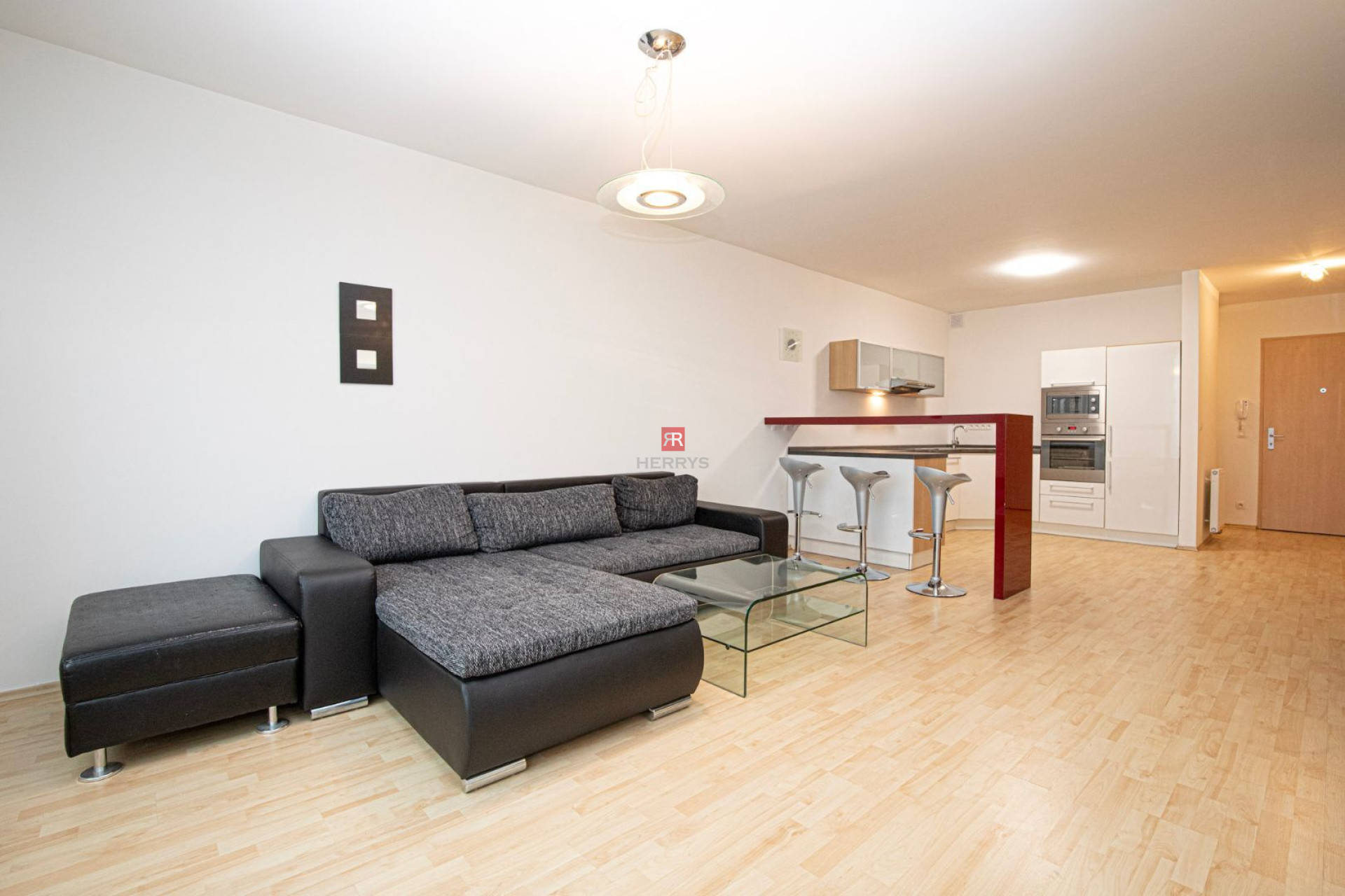 HERRYS - For rent modern 2 rooms apartment with parking place in project III Towers