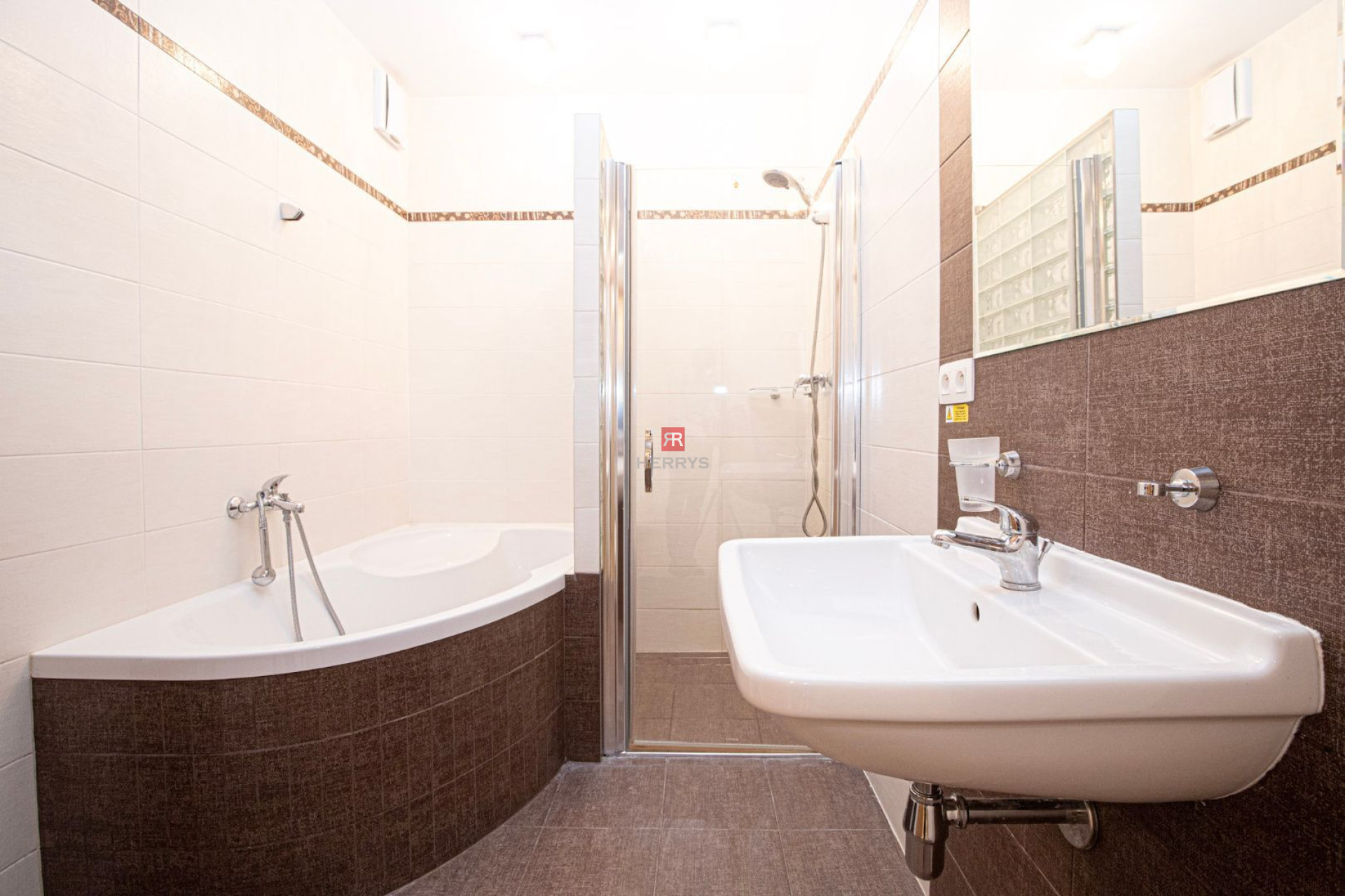 HERRYS - For rent modern 2 rooms apartment with parking place in project III Towers
