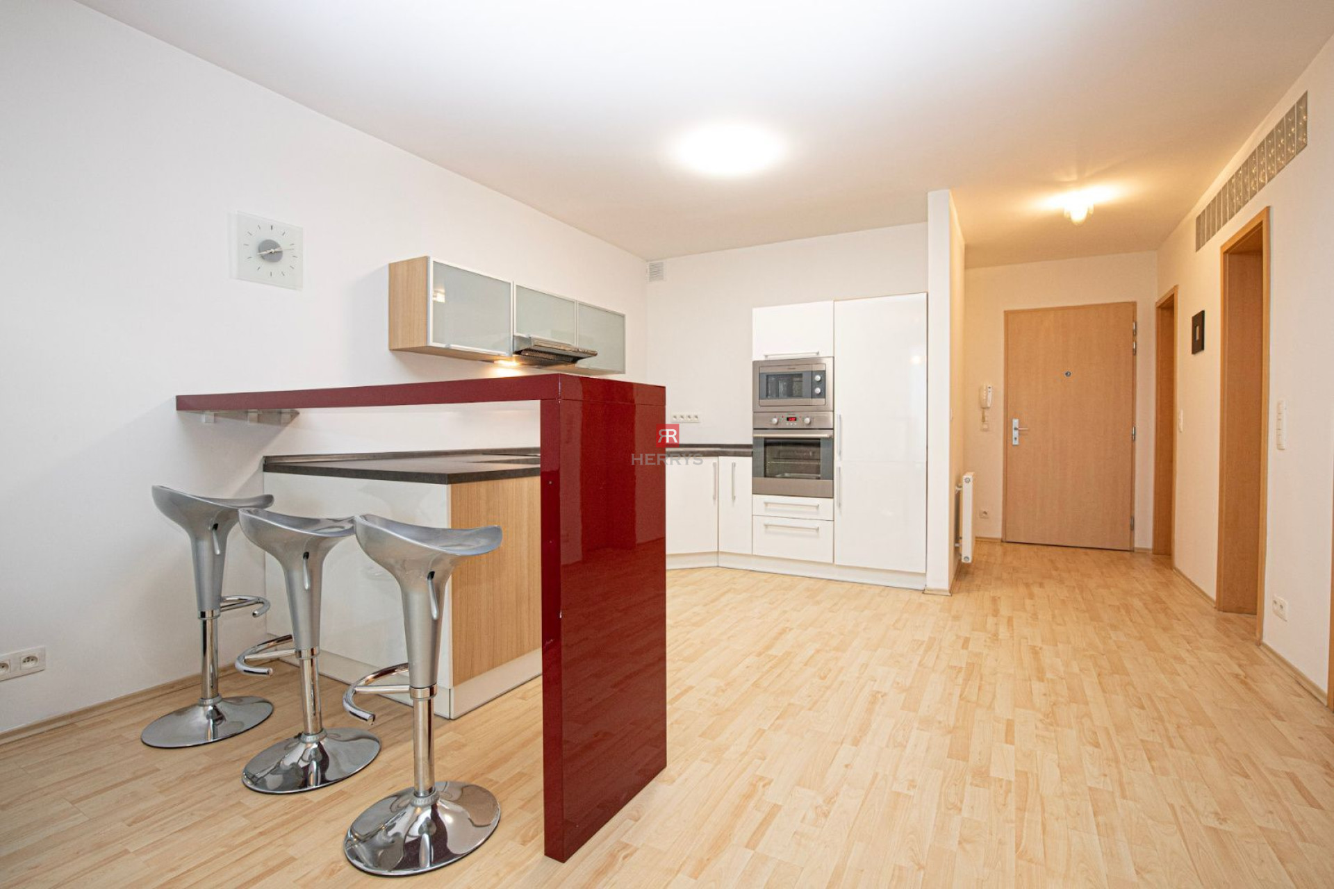 HERRYS - For rent modern 2 rooms apartment with parking place in project III Towers