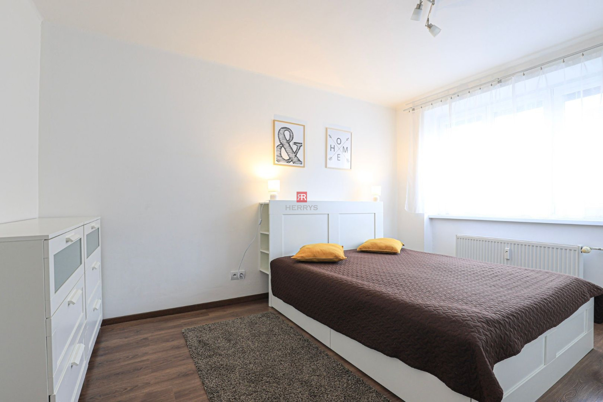 HERRYS - Na prenájom útulný a svetlý 2 izbový byt, v širšom centre mesta na Jiskrovej ulici