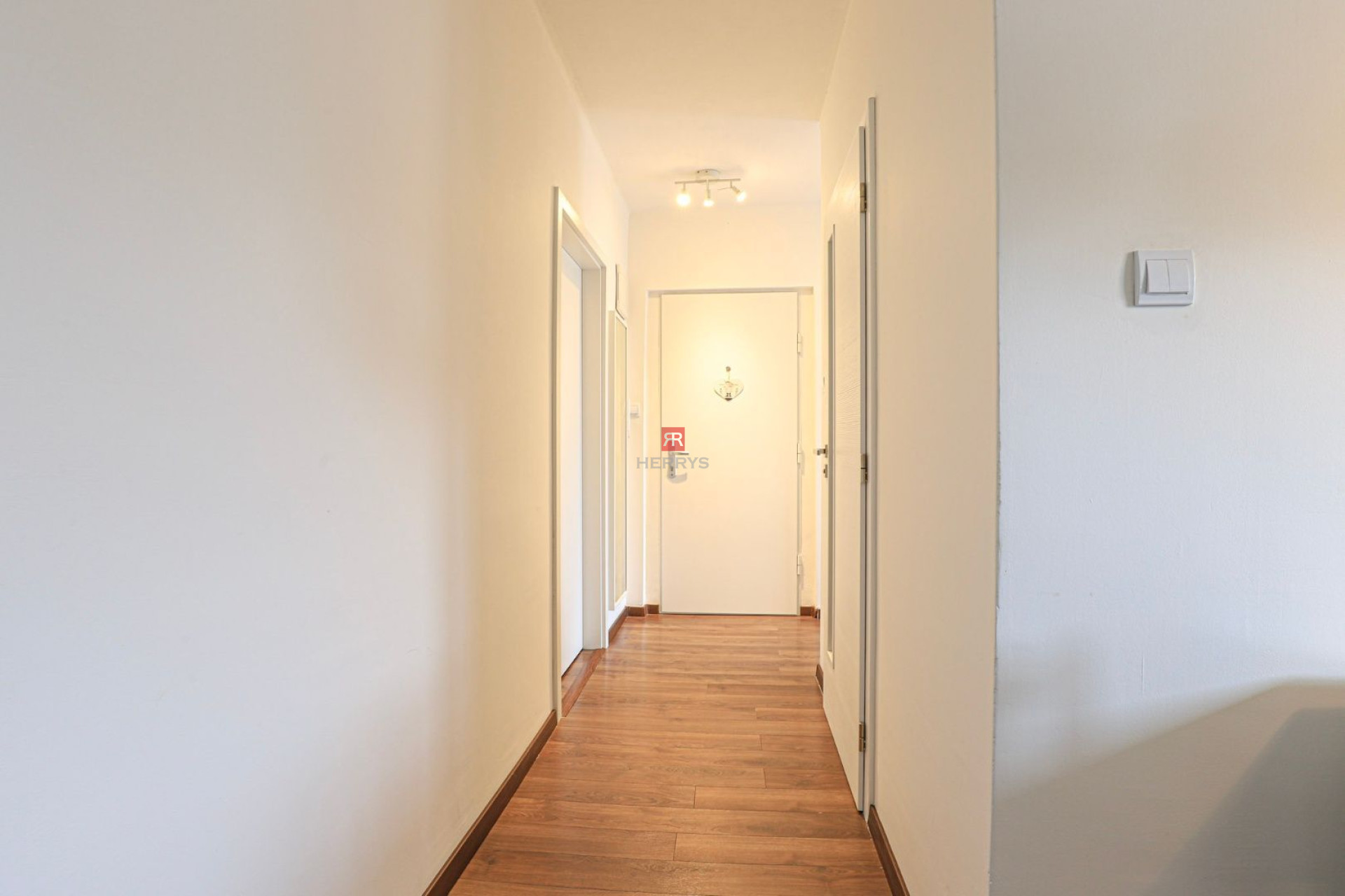 HERRYS - Na prenájom útulný a svetlý 2 izbový byt, v širšom centre mesta na Jiskrovej ulici