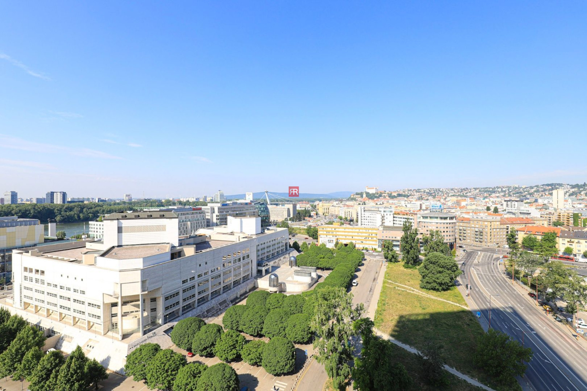 HERRYS - Na prenájom slnečný zariadený 2 izbový byt s výnimočným výhľadom v PANORAMA CITY
