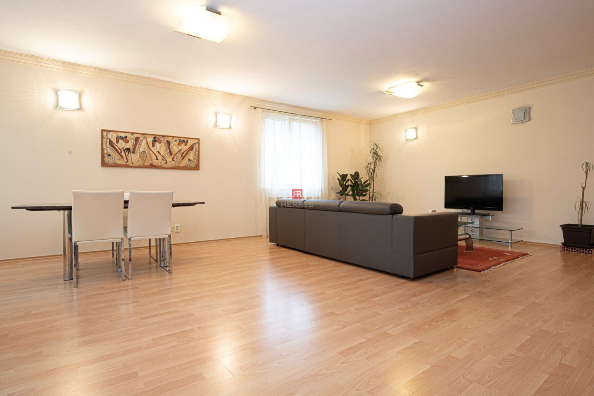 HERRYS - For rent spacious 3 bedroom apartment with garage in a popular location Dúbravky