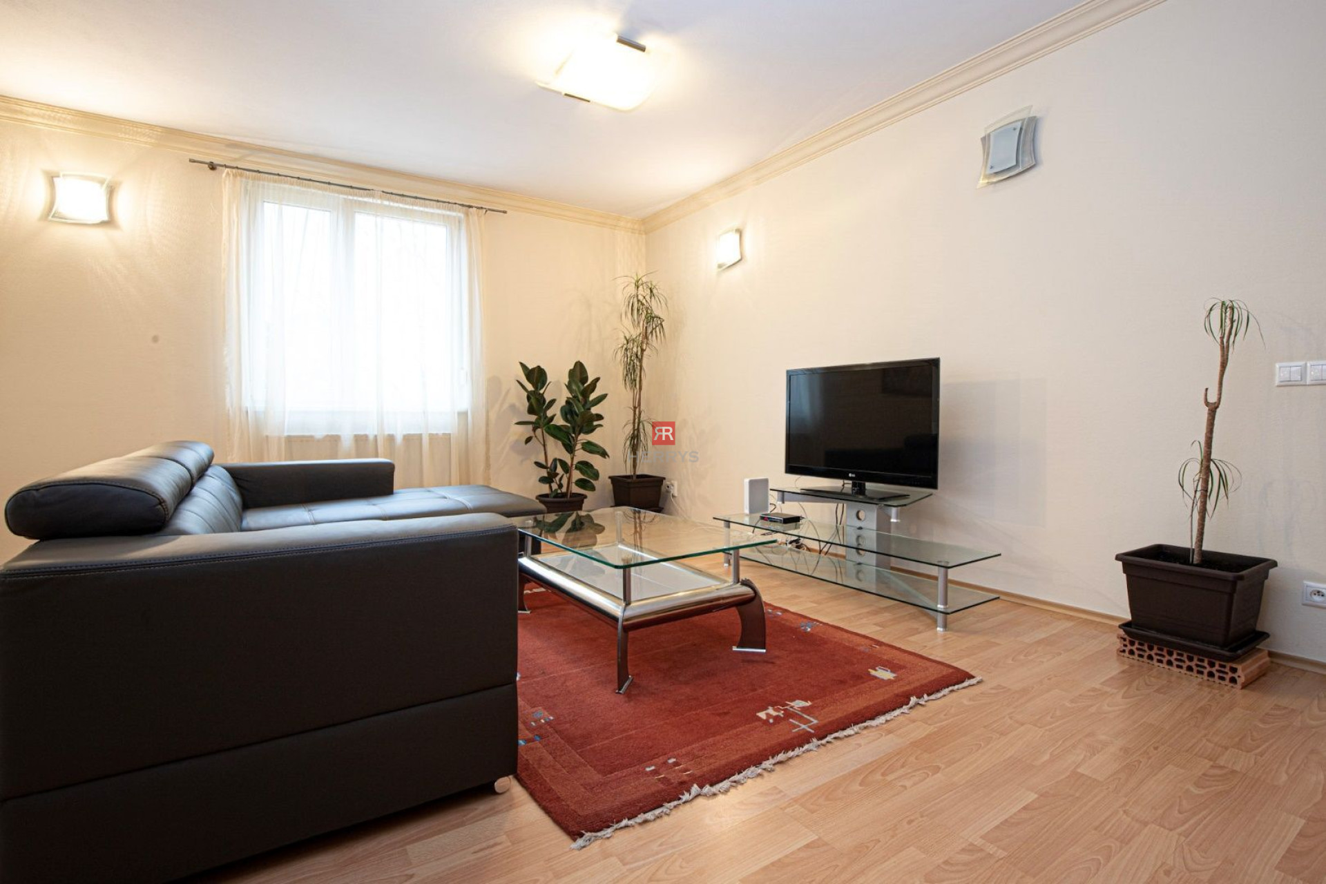HERRYS - For rent spacious 3 bedroom apartment with garage in a popular location Dúbravky